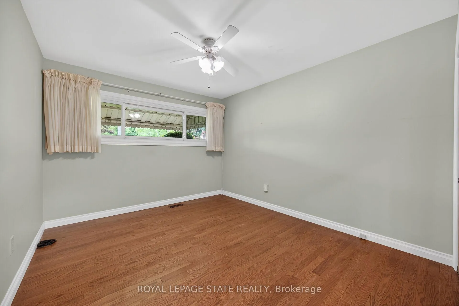 Photo 17 of 88 West 33rd Street, Hamilton, Westcliffe — HOMEH