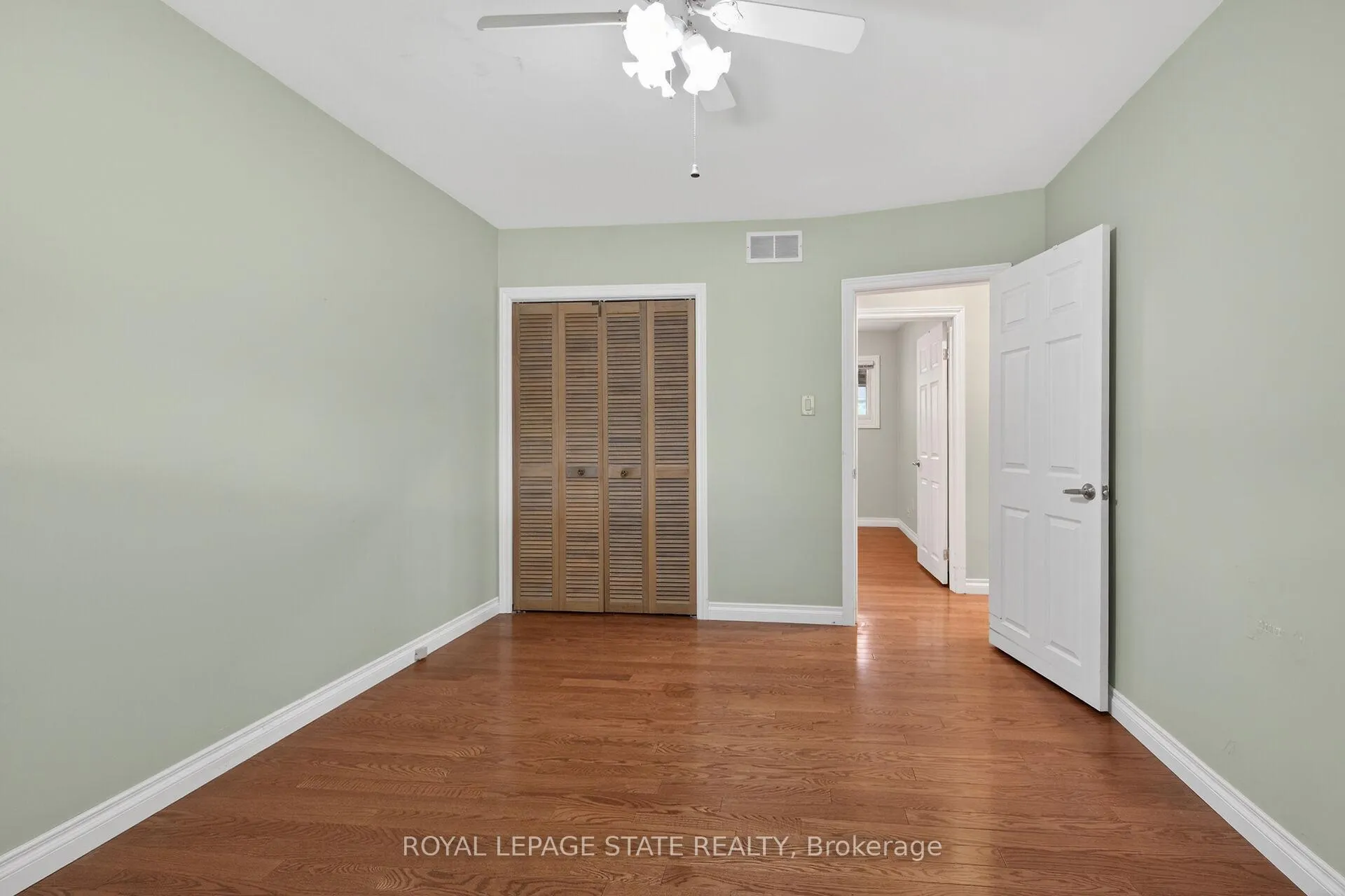 Photo 18 of 88 West 33rd Street, Hamilton, Westcliffe — HOMEH