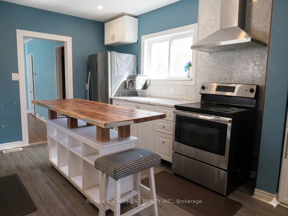 Photo 4 of 54 Edinburgh Avenue, Hamilton, Crown Point — HOMEH