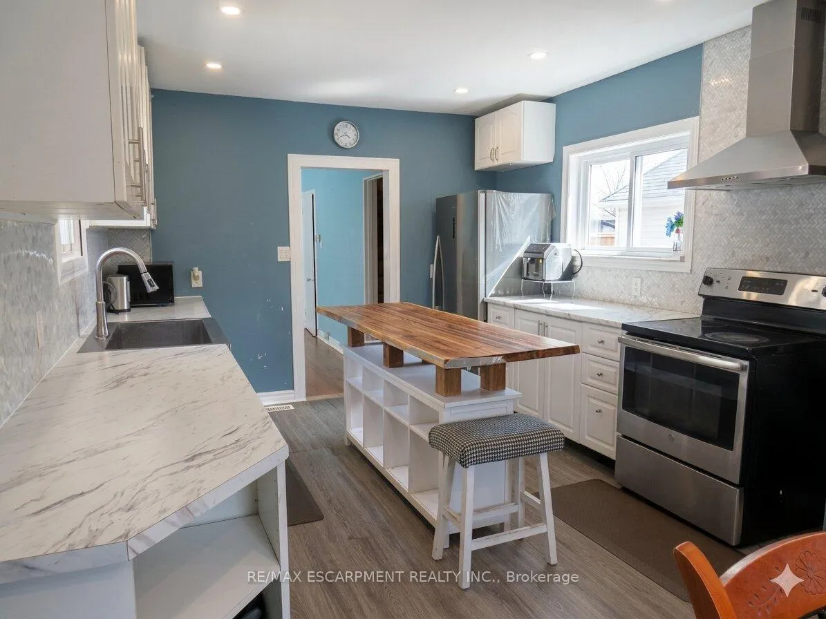 Photo 6 of 54 Edinburgh Avenue, Hamilton, Crown Point — HOMEH