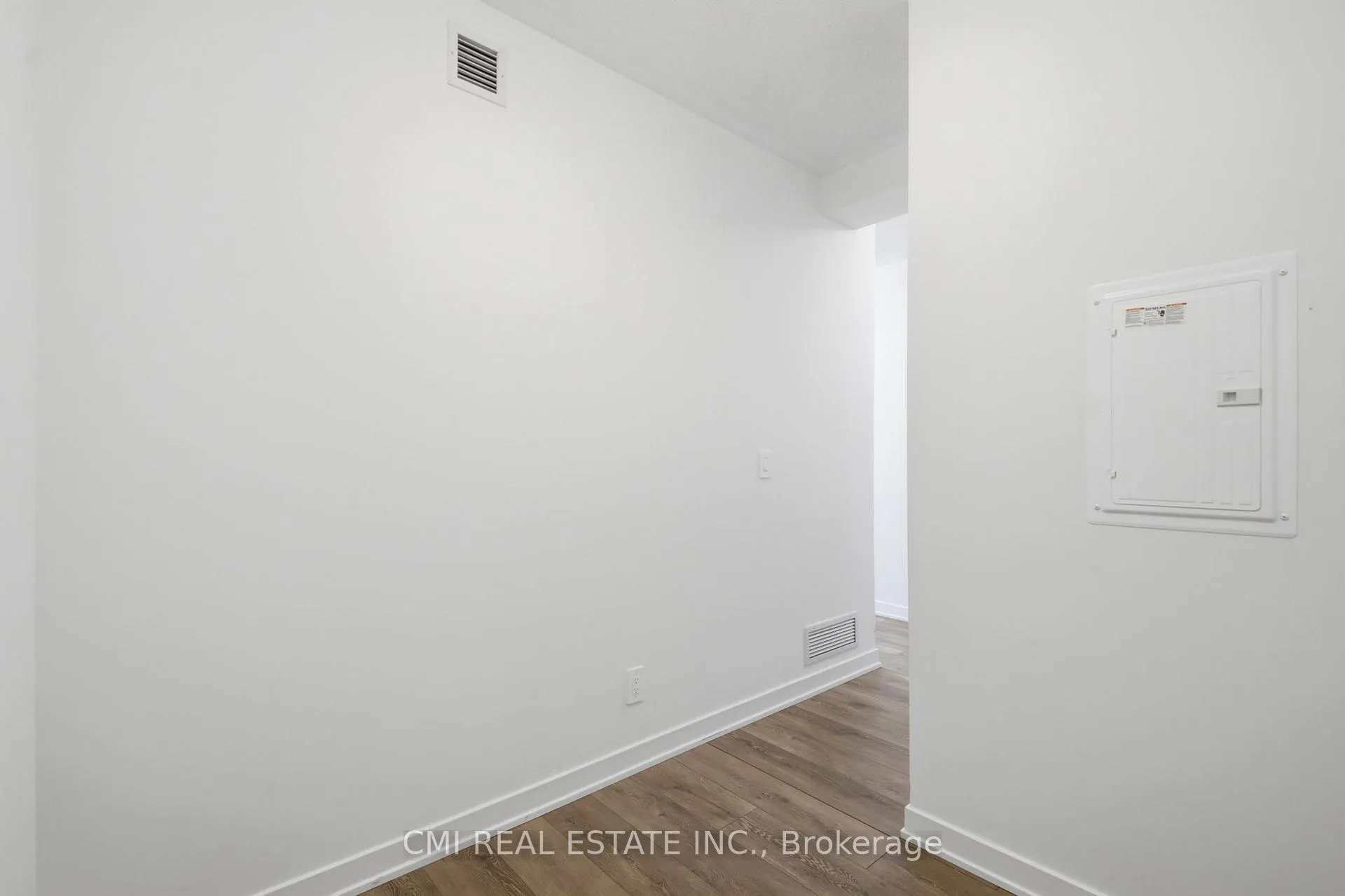 Photo 11 of Unit 211, 1440 Clarriagea Court, Milton, Ford — HOMEH
