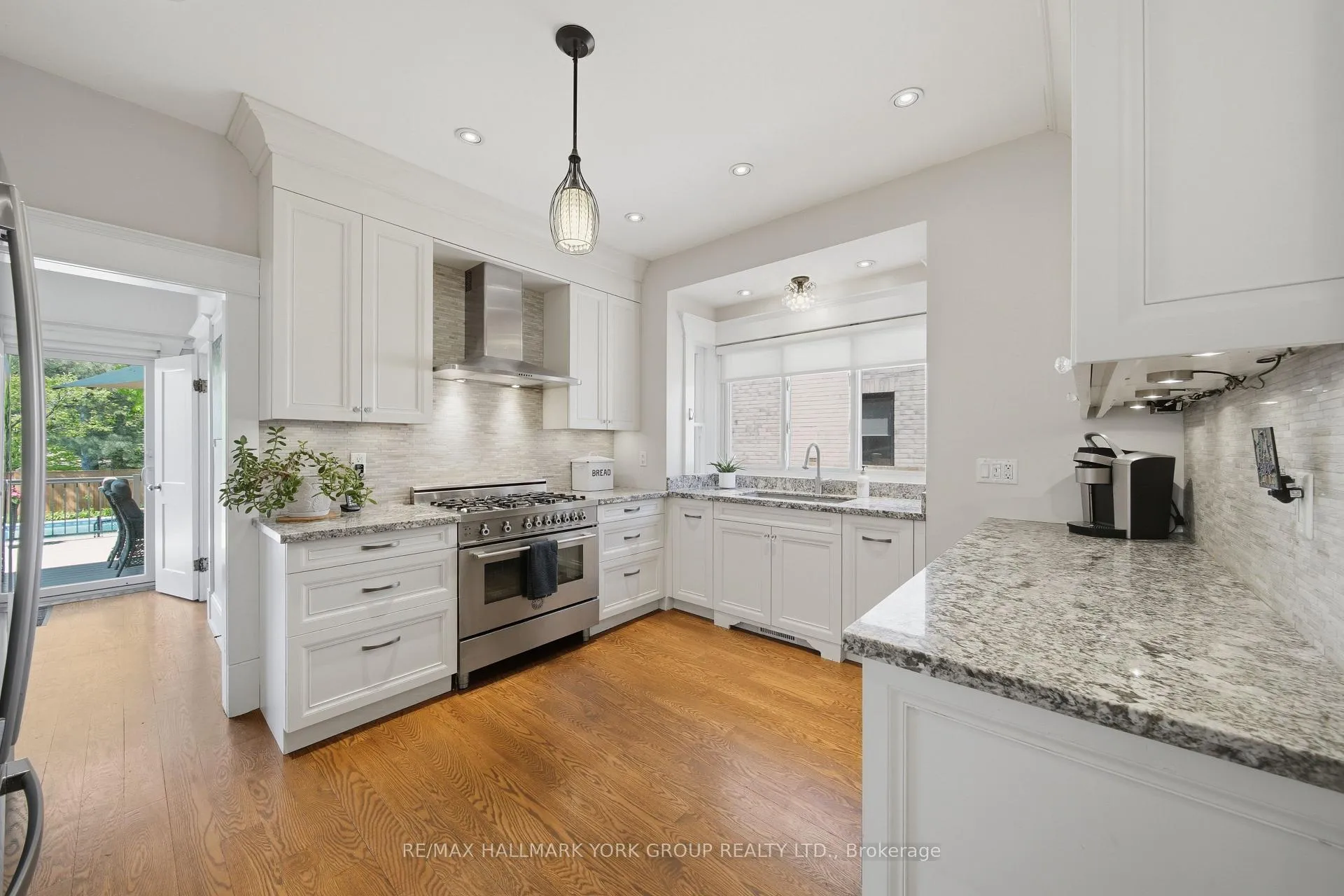 Photo 10 of 142 Temperance Street, Aurora, Aurora Village — HOMEH