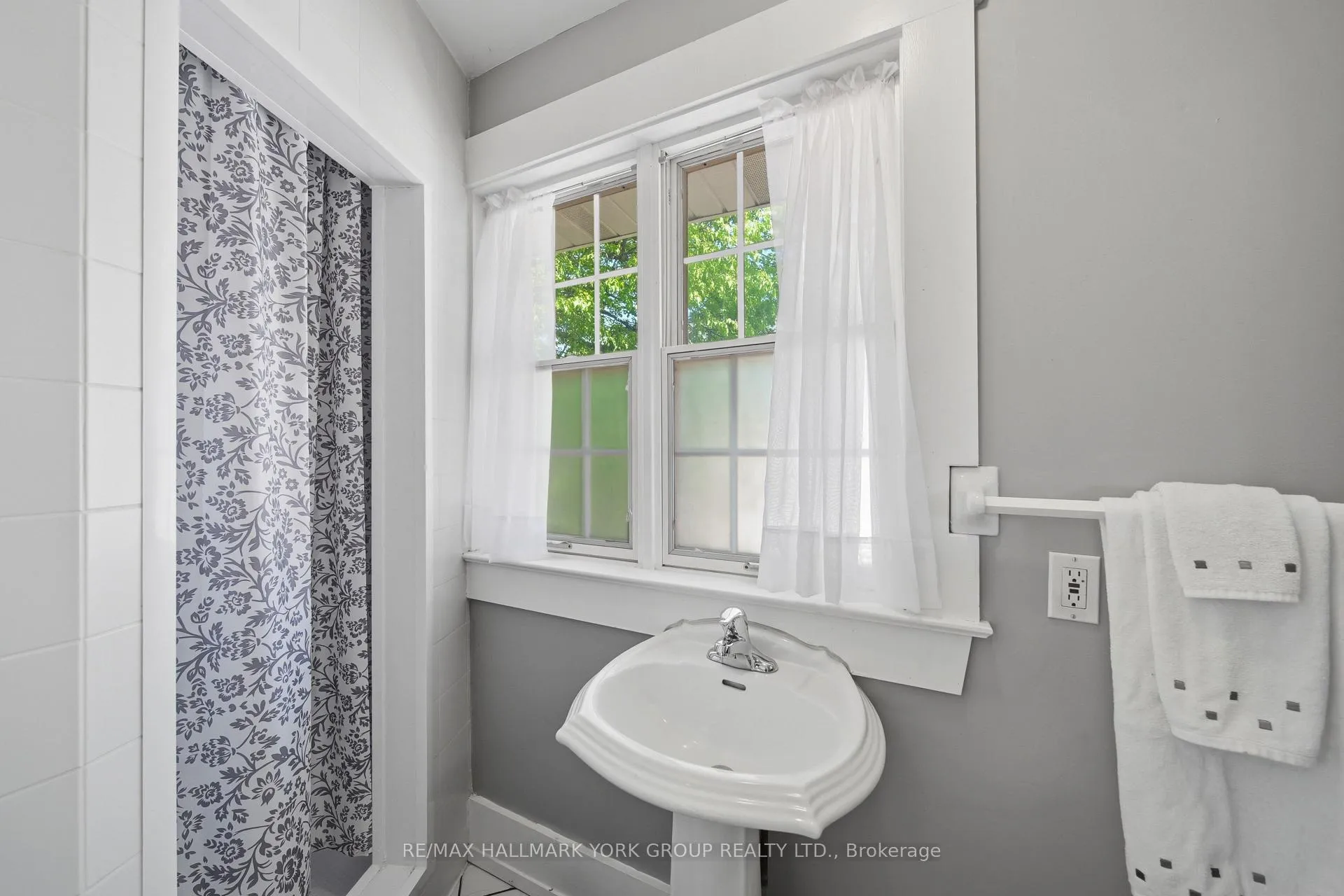 Photo 21 of 142 Temperance Street, Aurora, Aurora Village — HOMEH