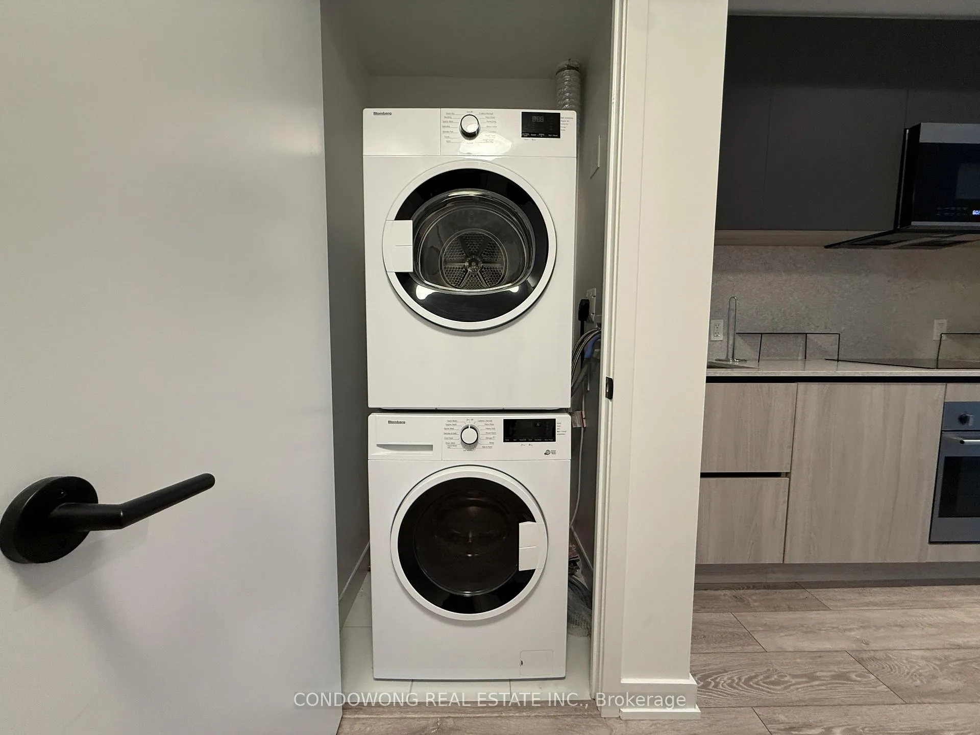Photo 7 of Unit 912, 108 Peter Street, Toronto, Waterfront Communities — HOMEH