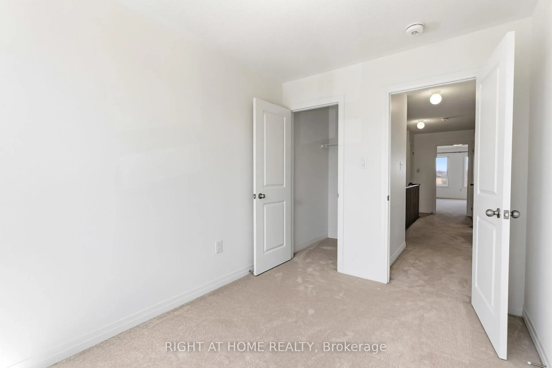 Photo 24 of 152 Sailors Landing, Clarington, Bowmanville — HOMEH