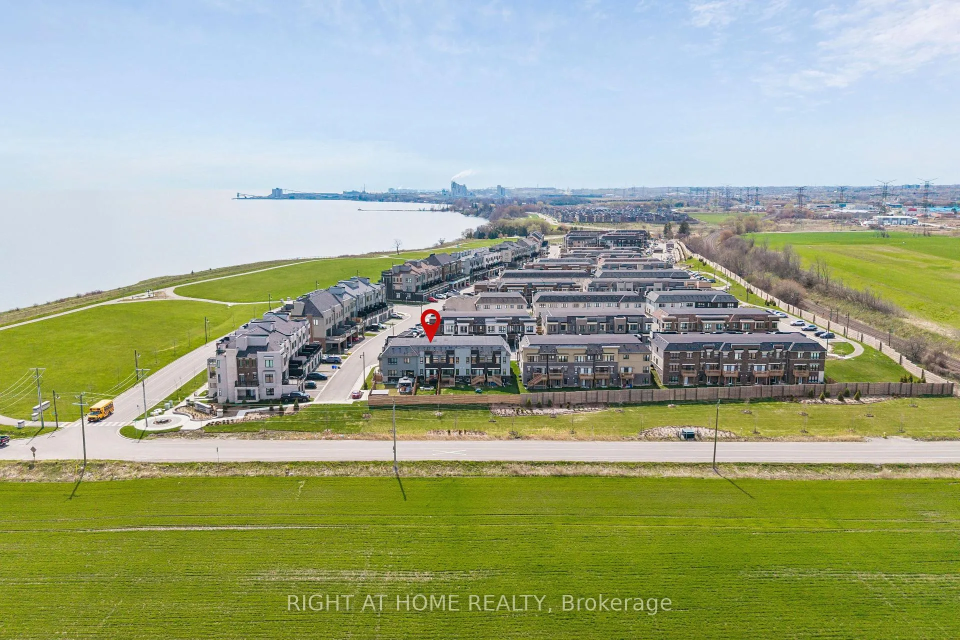 Photo 46 of 152 Sailors Landing, Clarington, Bowmanville — HOMEH