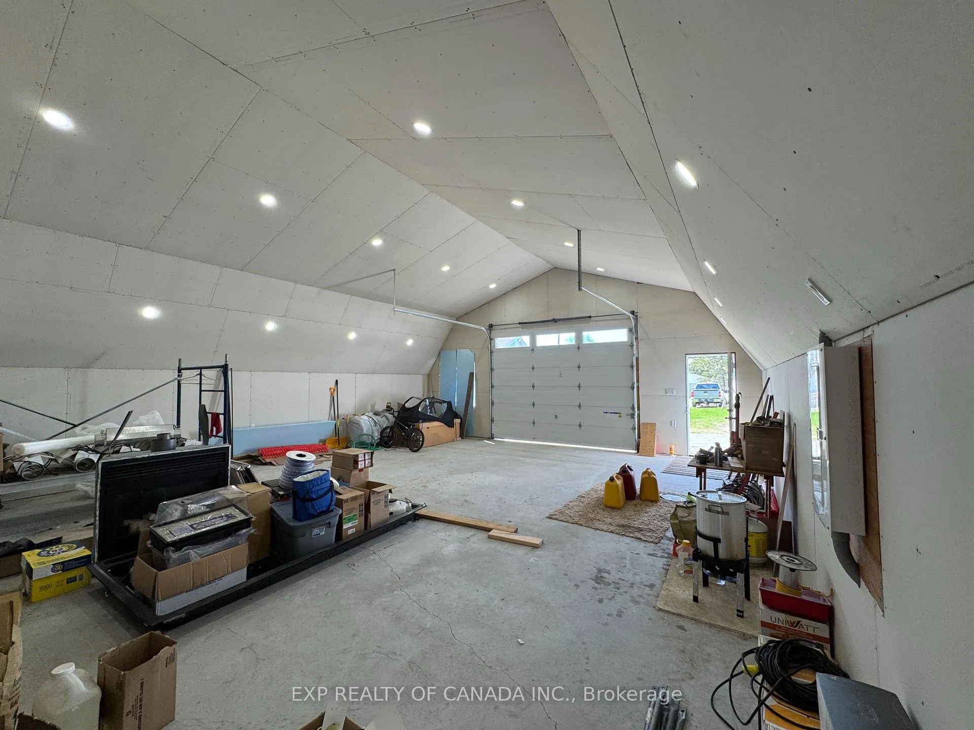 Photo 8 of 107 Moore Street, Timmins, SP - Main Area — HOMEH