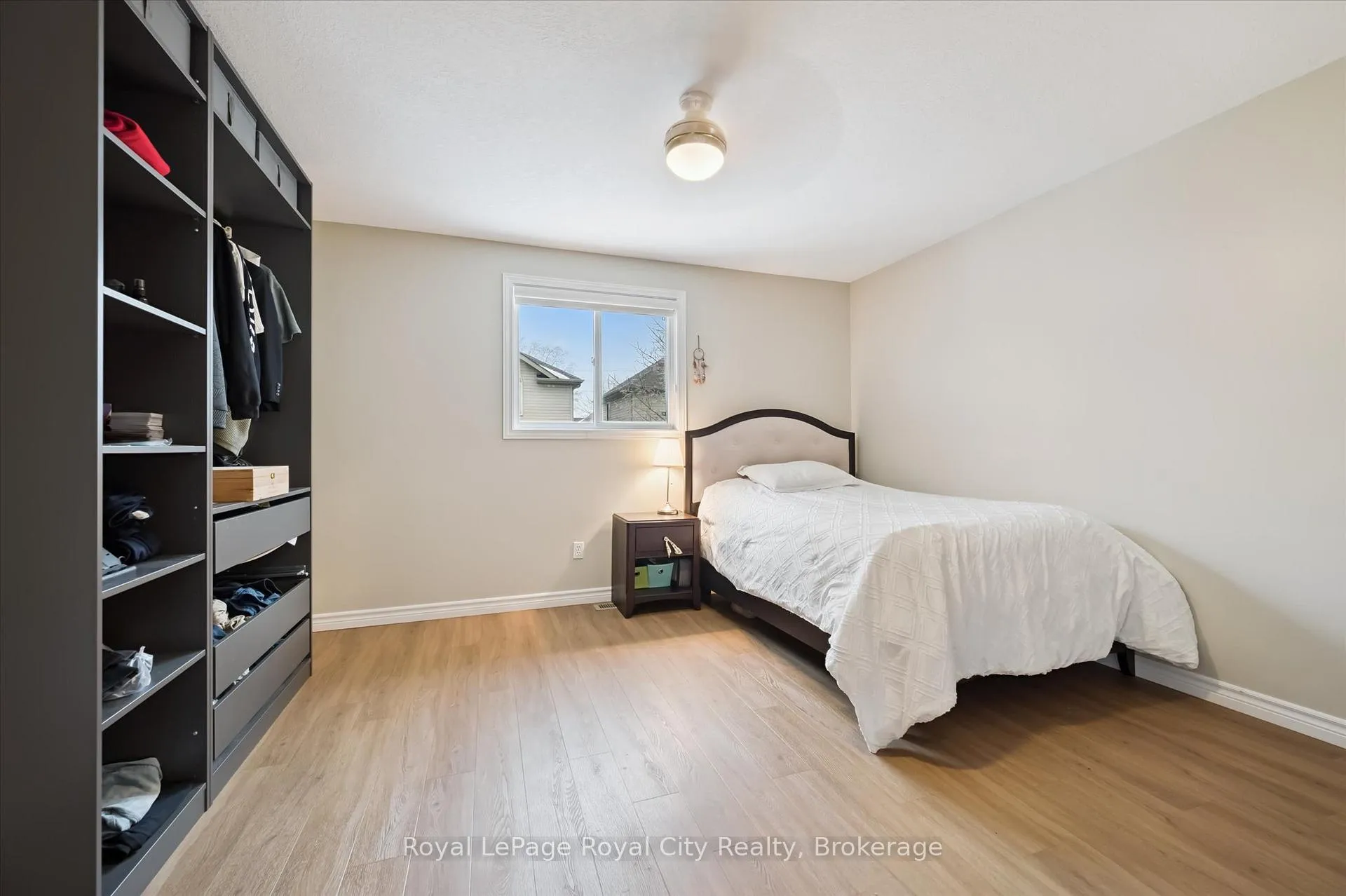 Photo 19 of 45 Borland Drive, Guelph, Clairfields/Hanlon Business Park — HOMEH