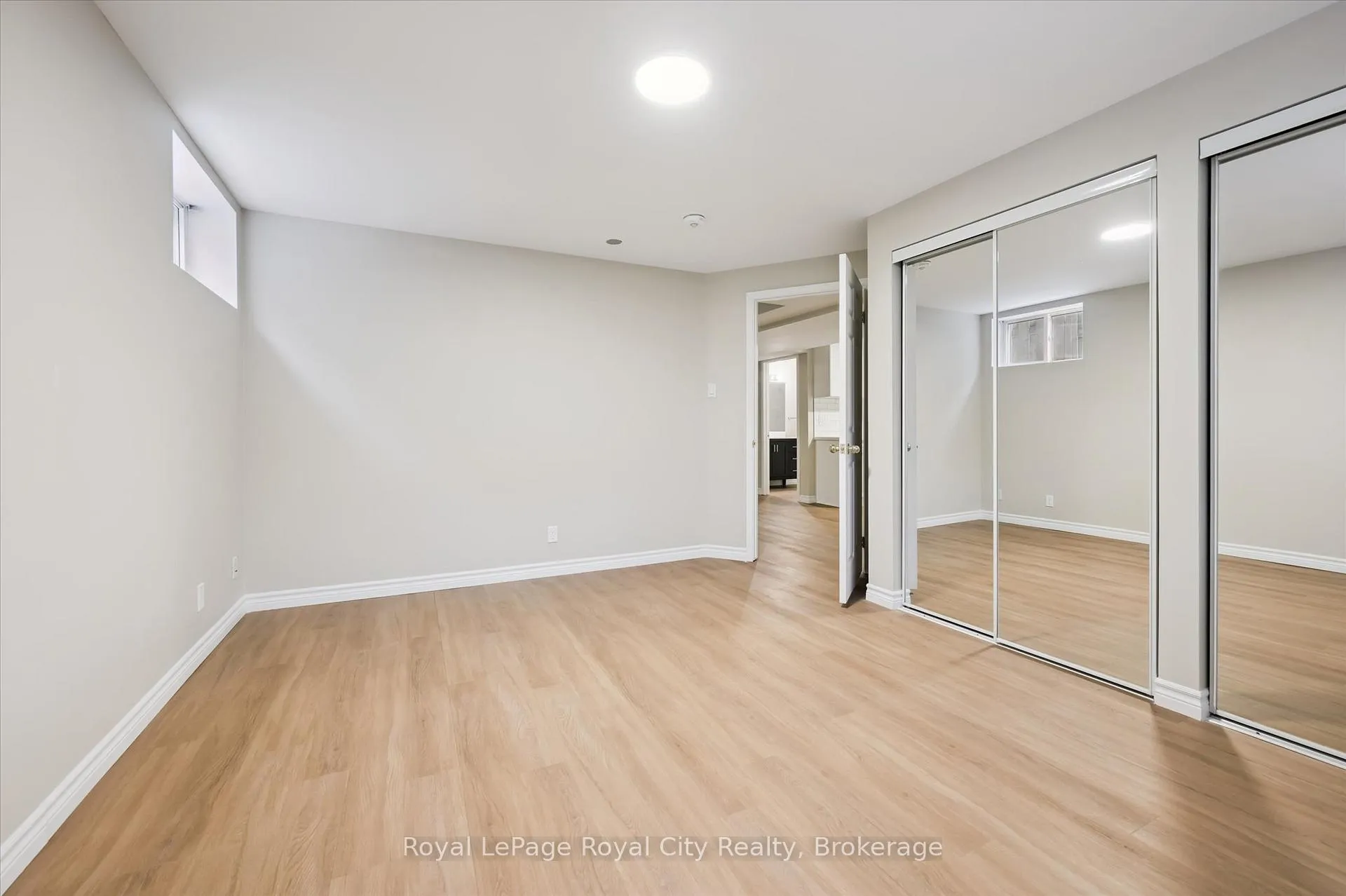 Photo 42 of 45 Borland Drive, Guelph, Clairfields/Hanlon Business Park — HOMEH