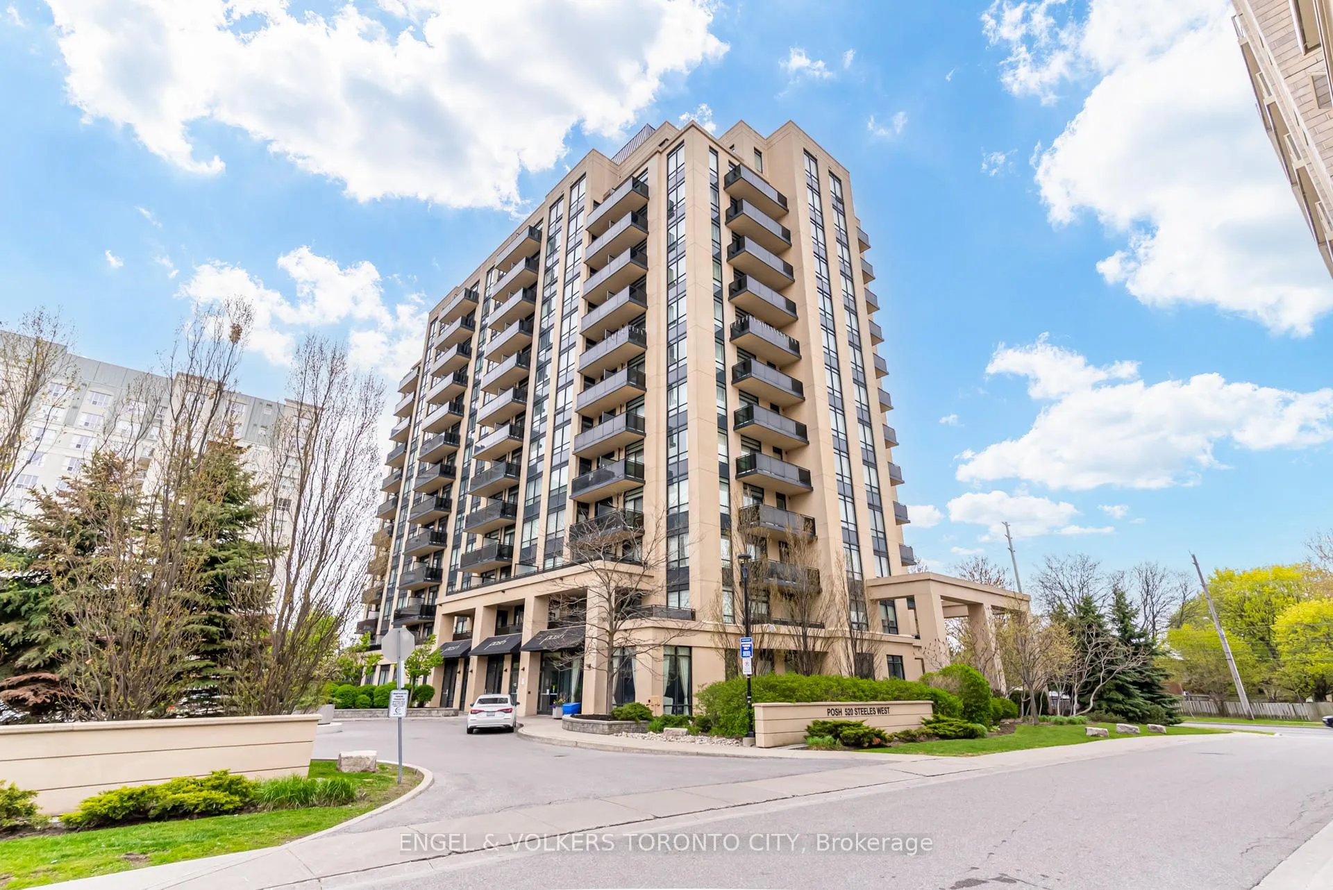 Front of Unit 503, 520 Steeles Avenue W