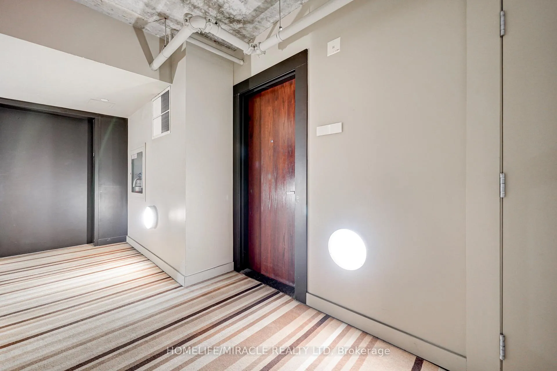 Photo 8 of Unit 701, 25 Oxley Street, Toronto, Waterfront Communities — HOMEH
