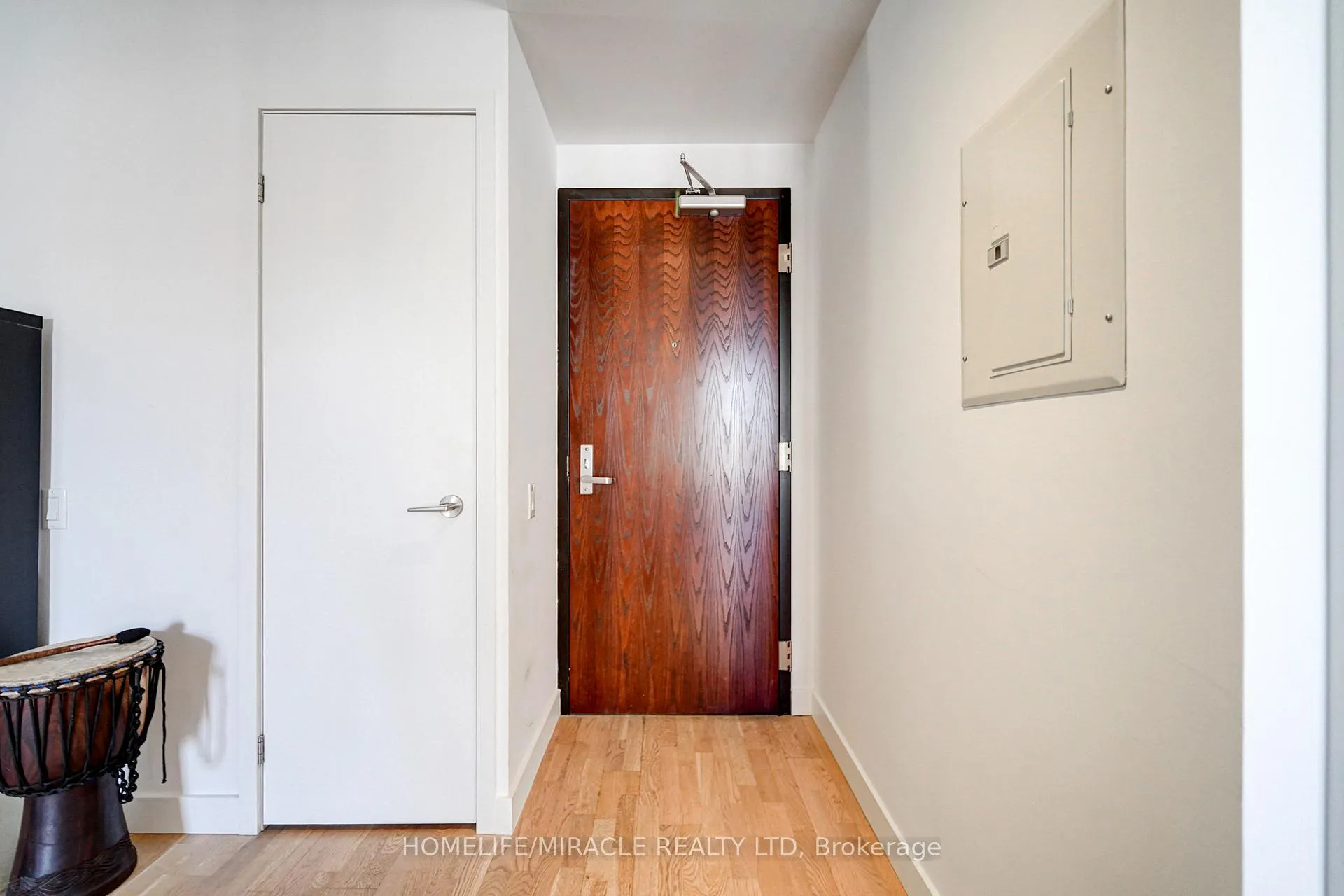Photo 10 of Unit 701, 25 Oxley Street, Toronto, Waterfront Communities — HOMEH