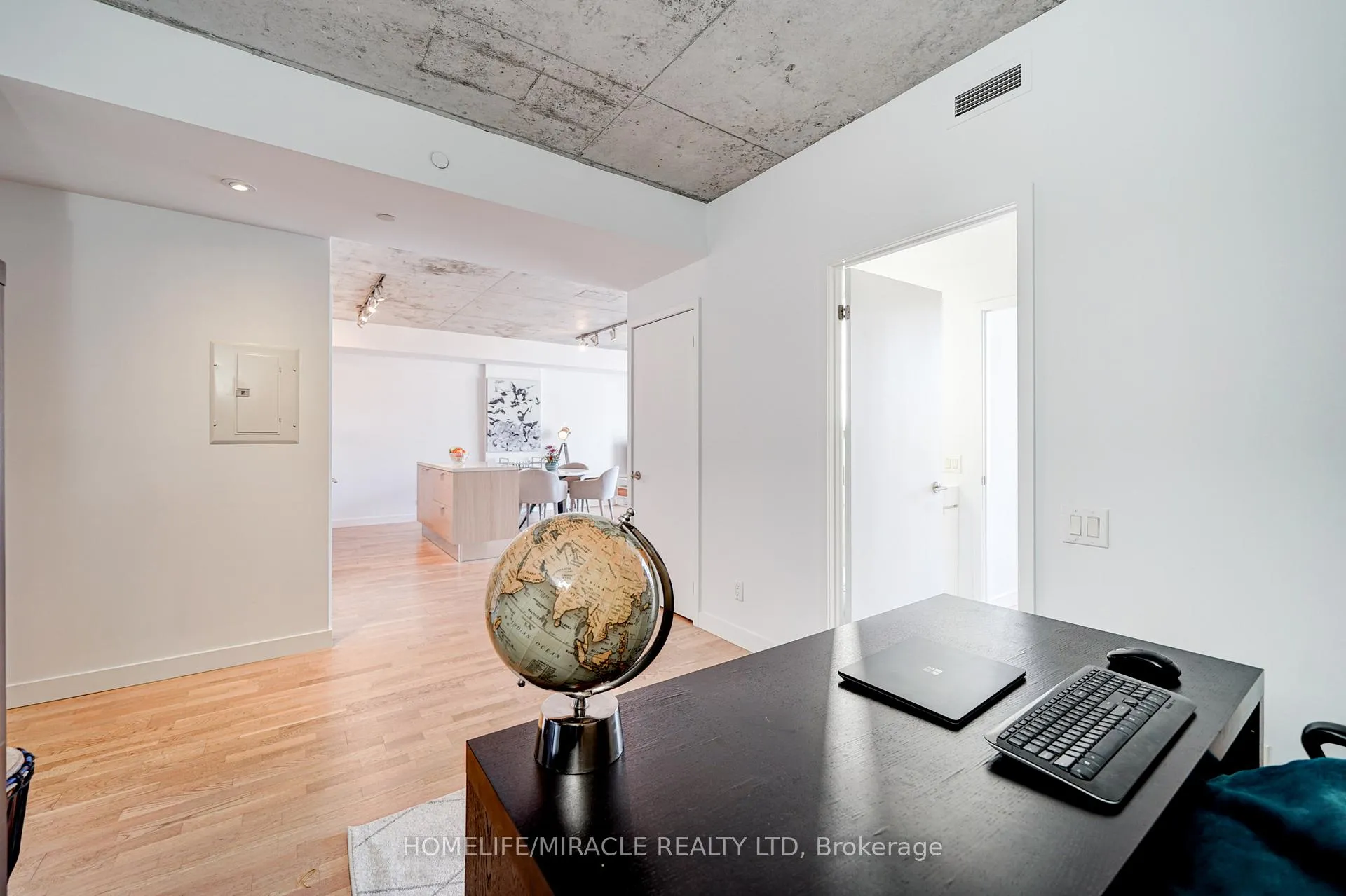 Photo 14 of Unit 701, 25 Oxley Street, Toronto, Waterfront Communities — HOMEH