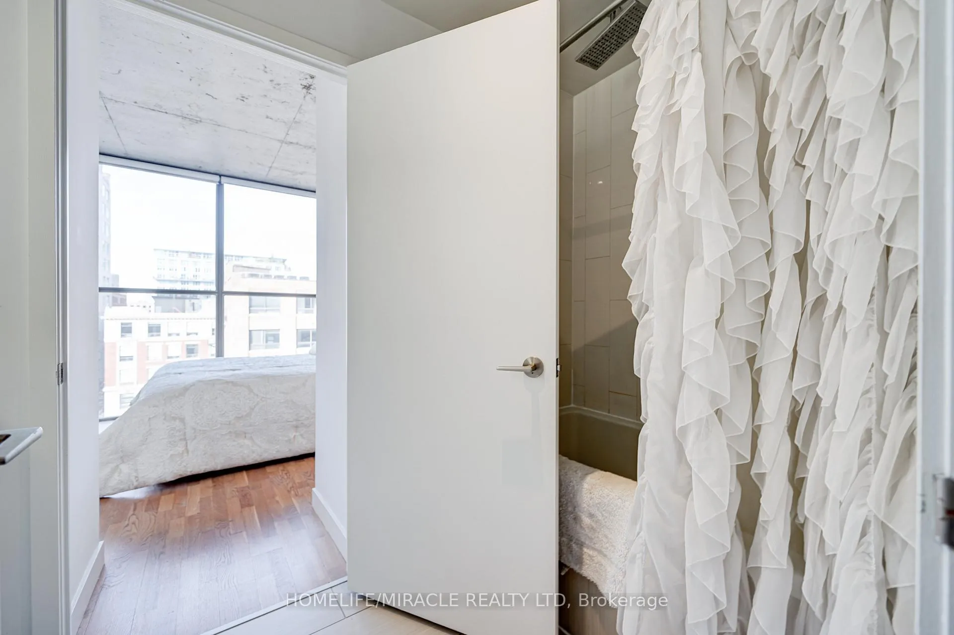 Photo 31 of Unit 701, 25 Oxley Street, Toronto, Waterfront Communities — HOMEH