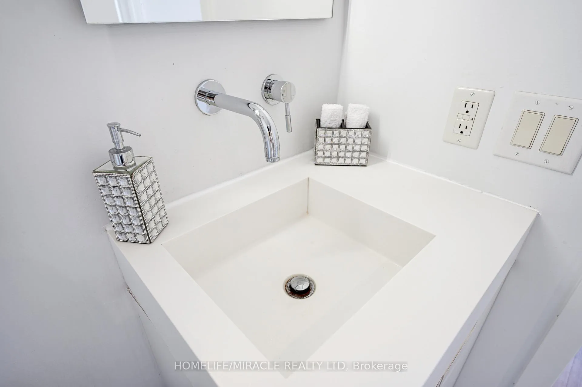 Photo 39 of Unit 701, 25 Oxley Street, Toronto, Waterfront Communities — HOMEH