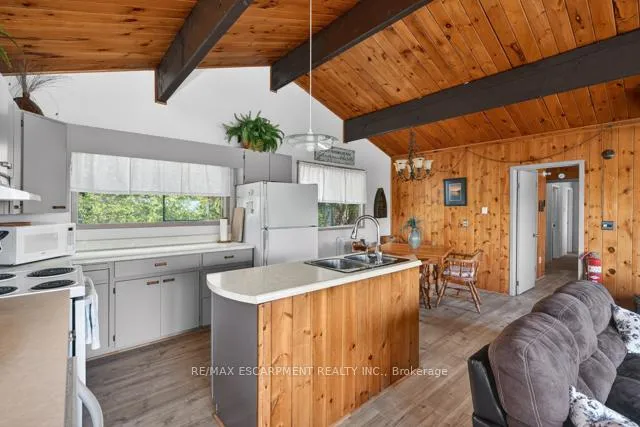 Photo 10 of 29 Ginn-Beach Drive, The Archipelago, Archipelago North — HOMEH