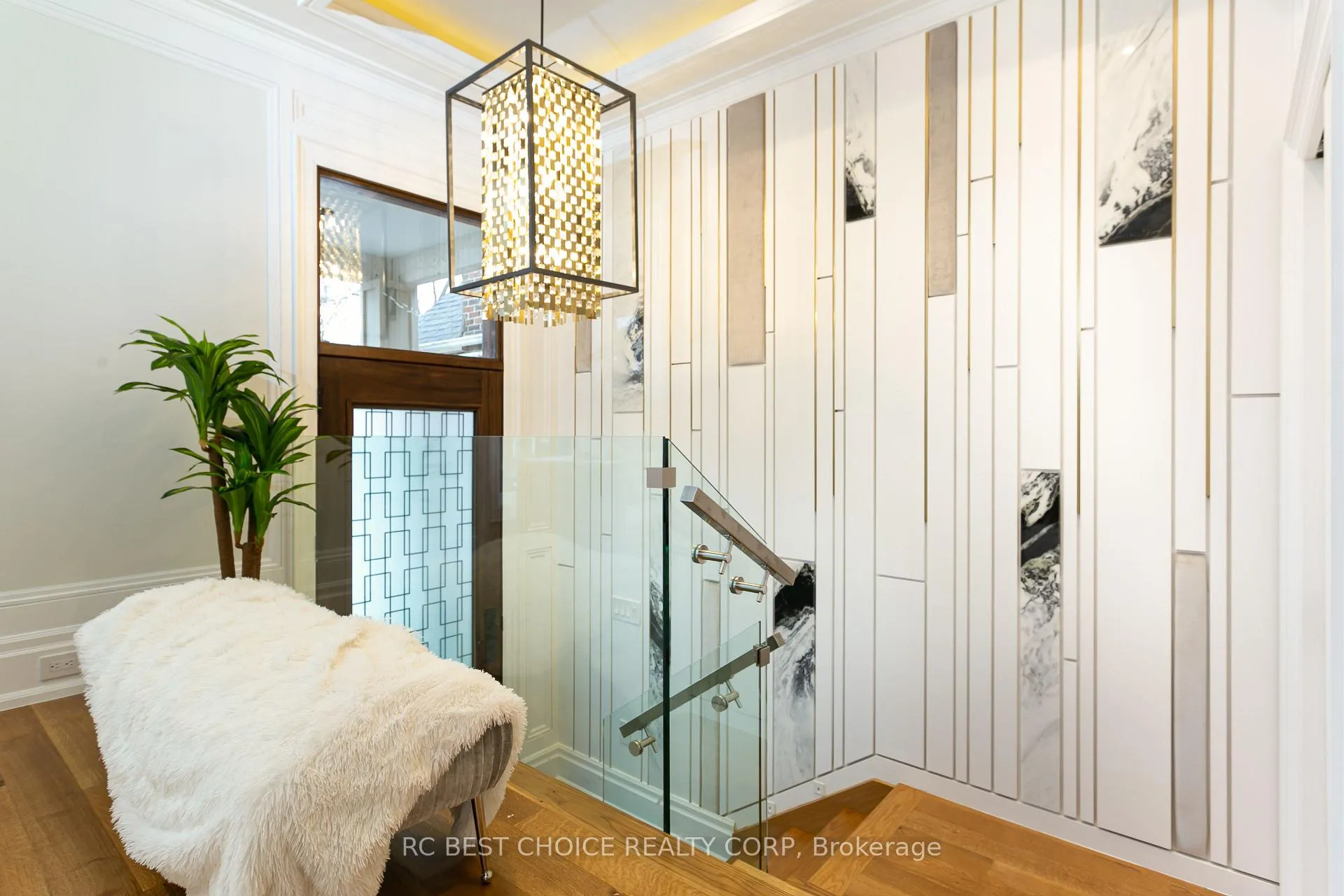 Photo 2 of 184 Mcrae Drive, Toronto, Thorncliffe Park — HOMEH