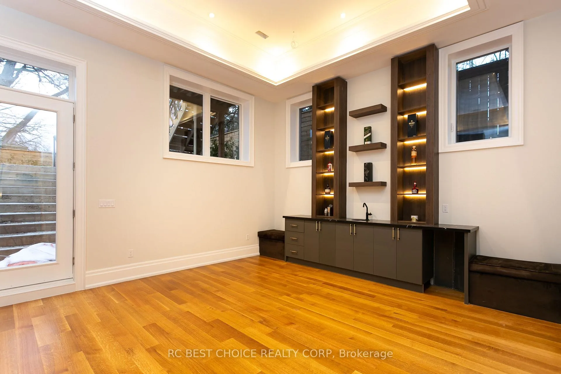 Photo 21 of 184 Mcrae Drive, Toronto, Thorncliffe Park — HOMEH