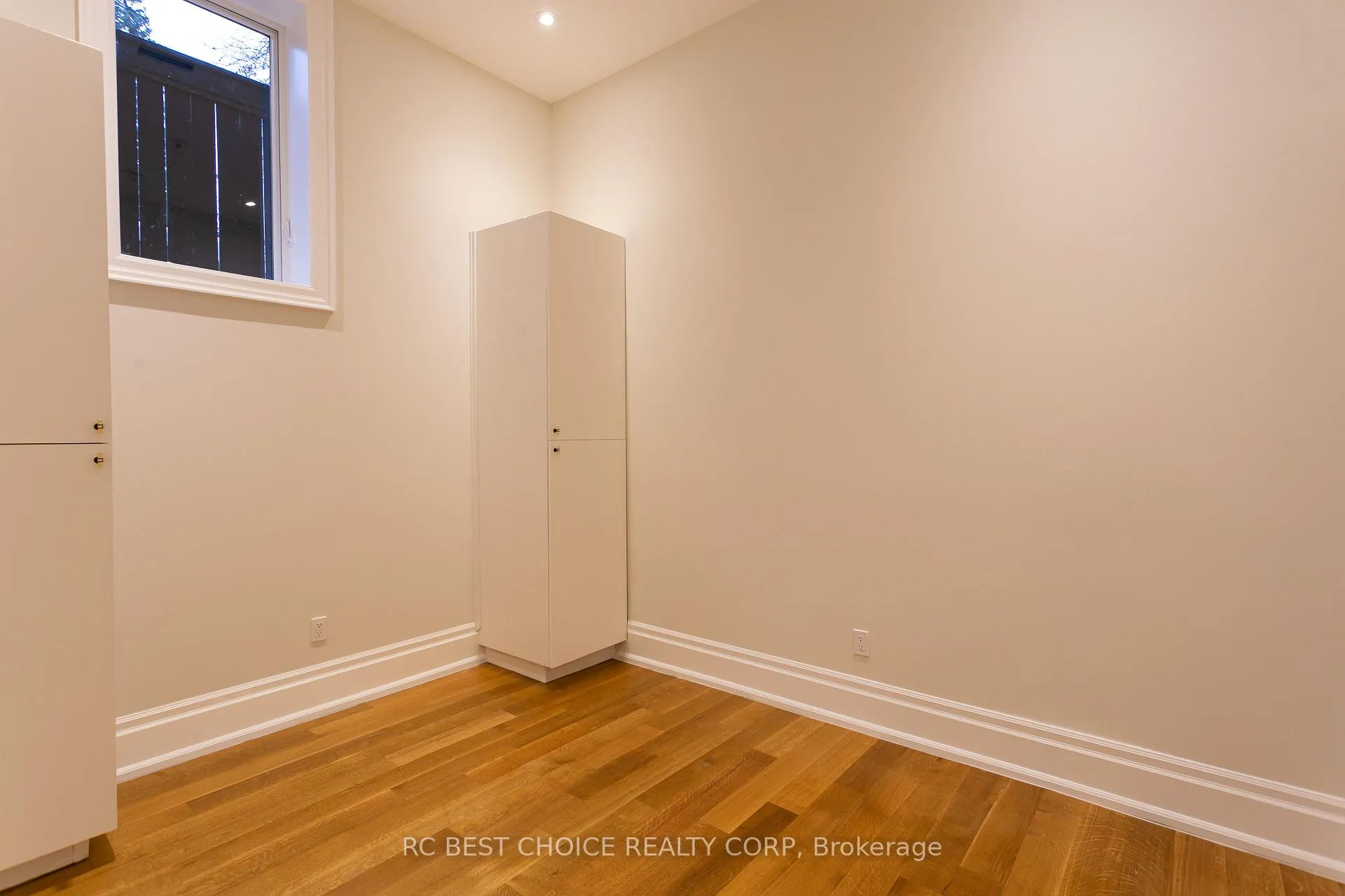 Photo 22 of 184 Mcrae Drive, Toronto, Thorncliffe Park — HOMEH