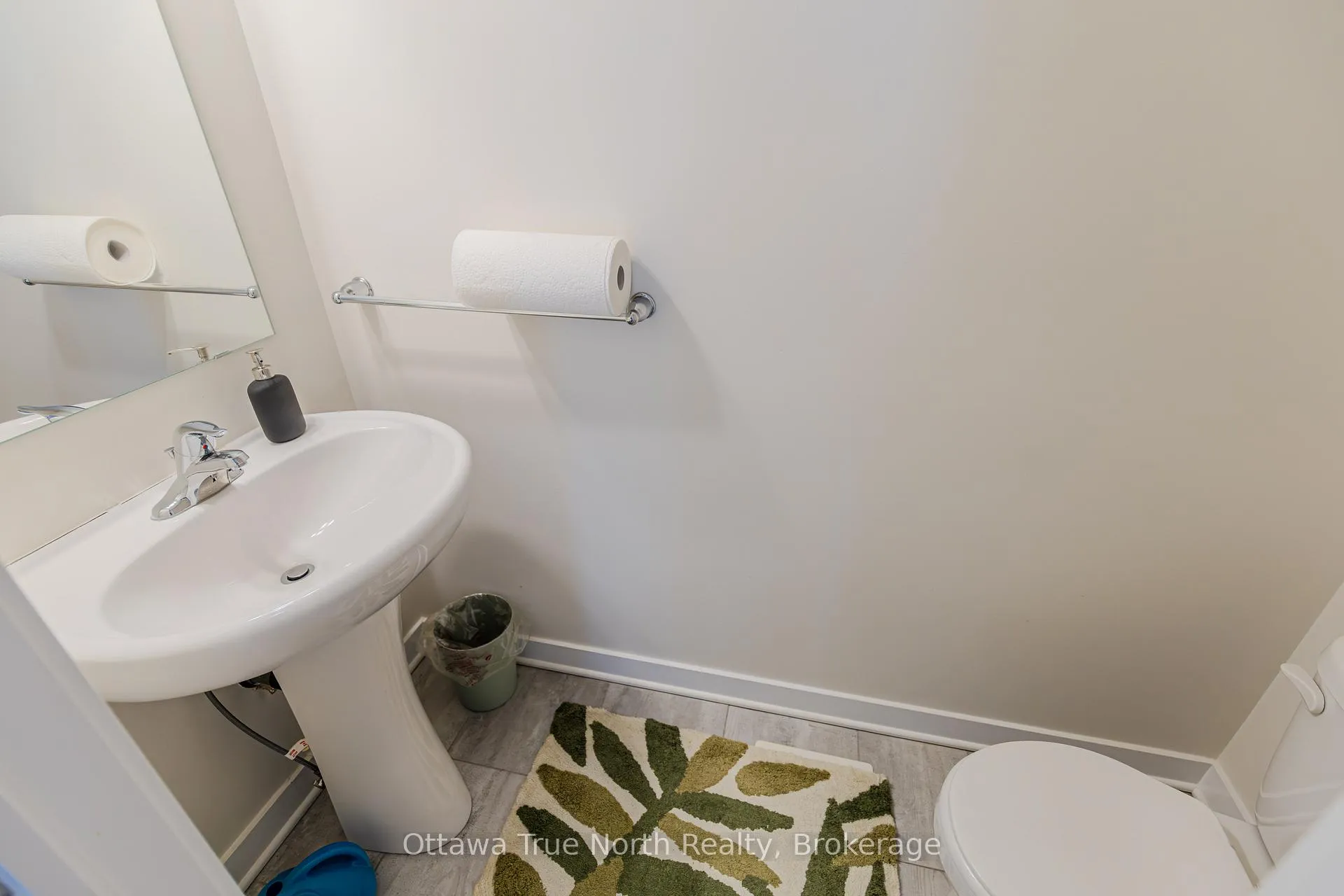 Photo 5 of 53 Wicket Private, Ottawa, Kanata - Emerald Meadows/Trailwest — HOMEH