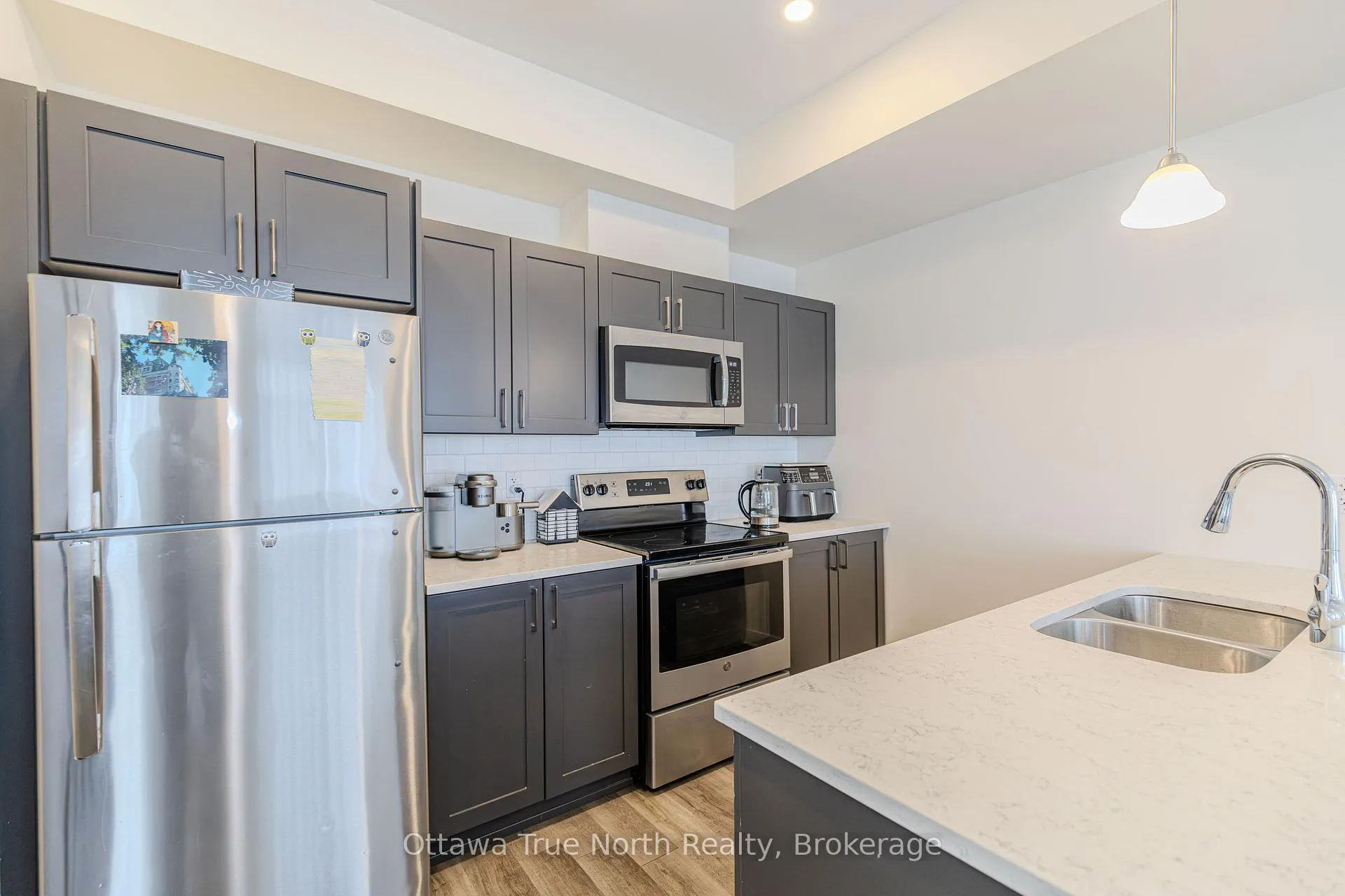 Photo 12 of 53 Wicket Private, Ottawa, Kanata - Emerald Meadows/Trailwest — HOMEH