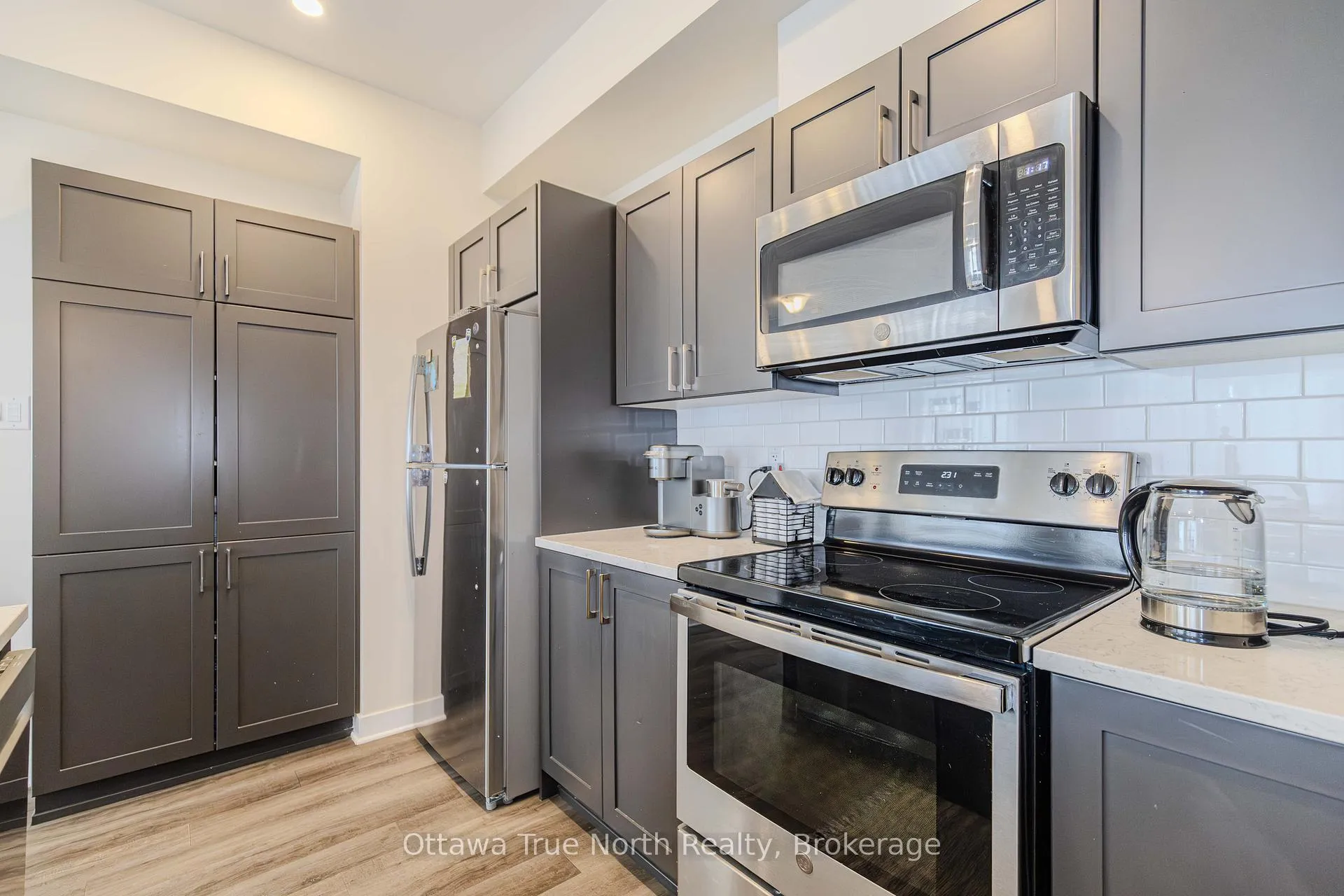 Photo 14 of 53 Wicket Private, Ottawa, Kanata - Emerald Meadows/Trailwest — HOMEH