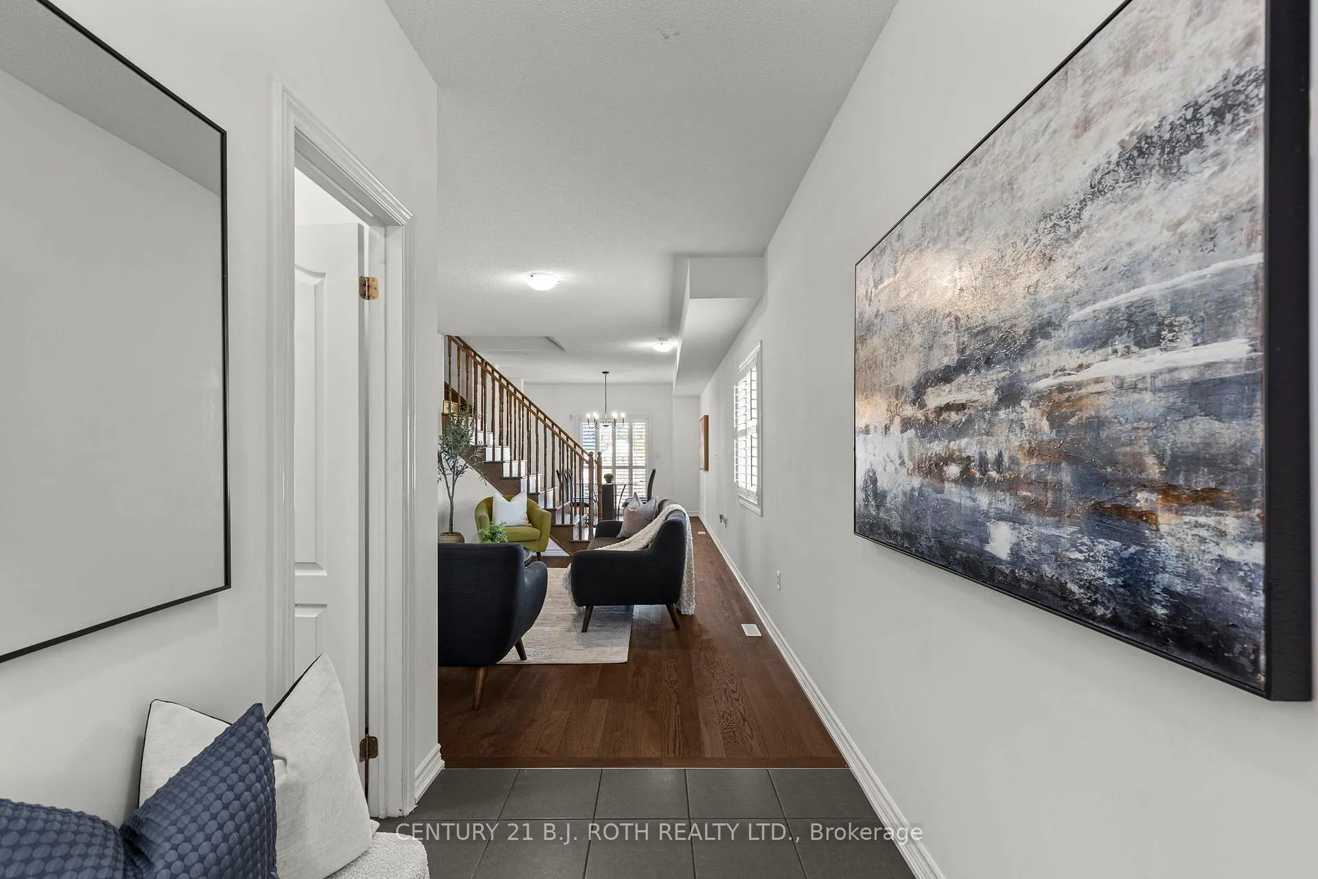 Photo 5 of 21 Brown Bear Street, Barrie, Holly — HOMEH