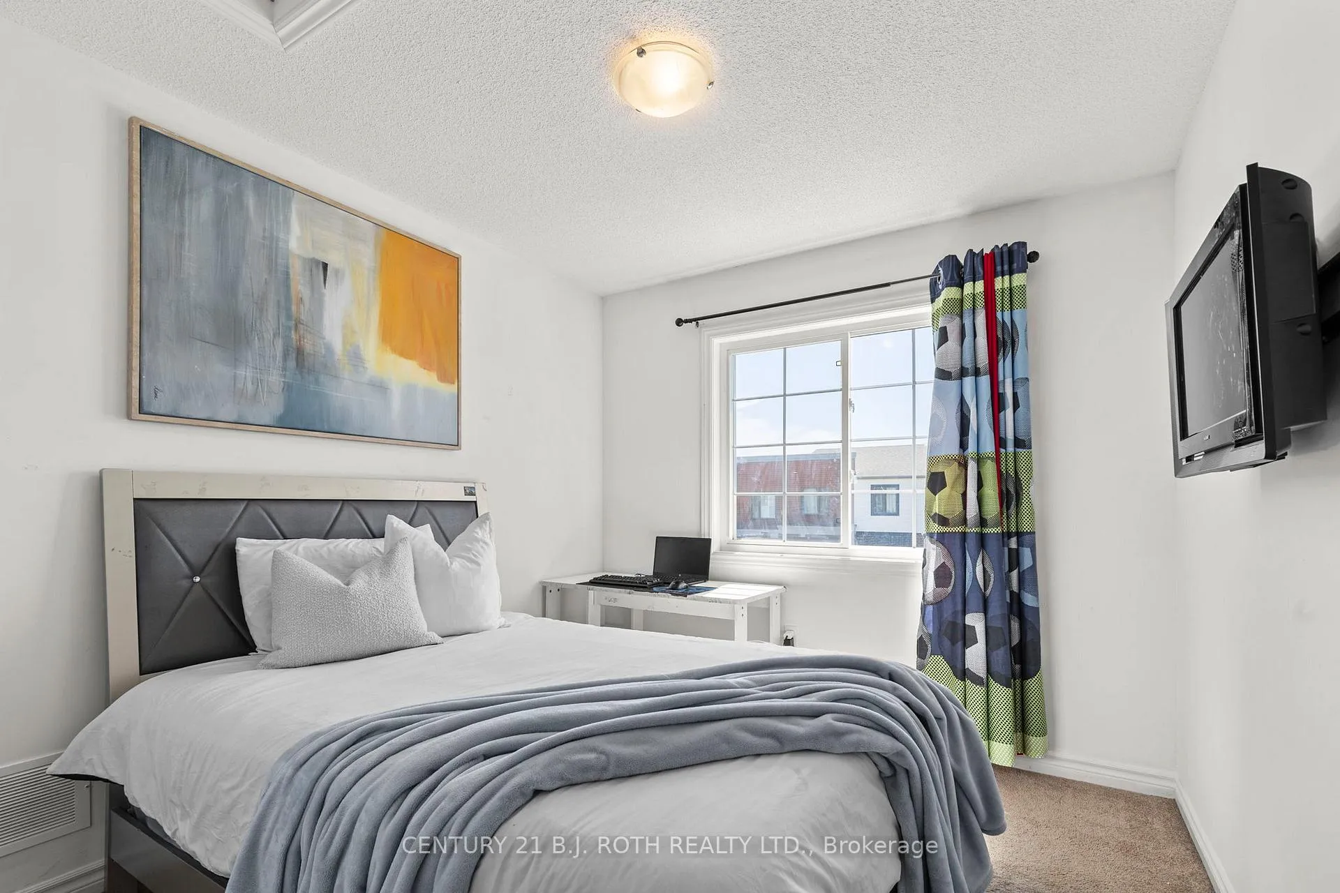 Photo 25 of 21 Brown Bear Street, Barrie, Holly — HOMEH