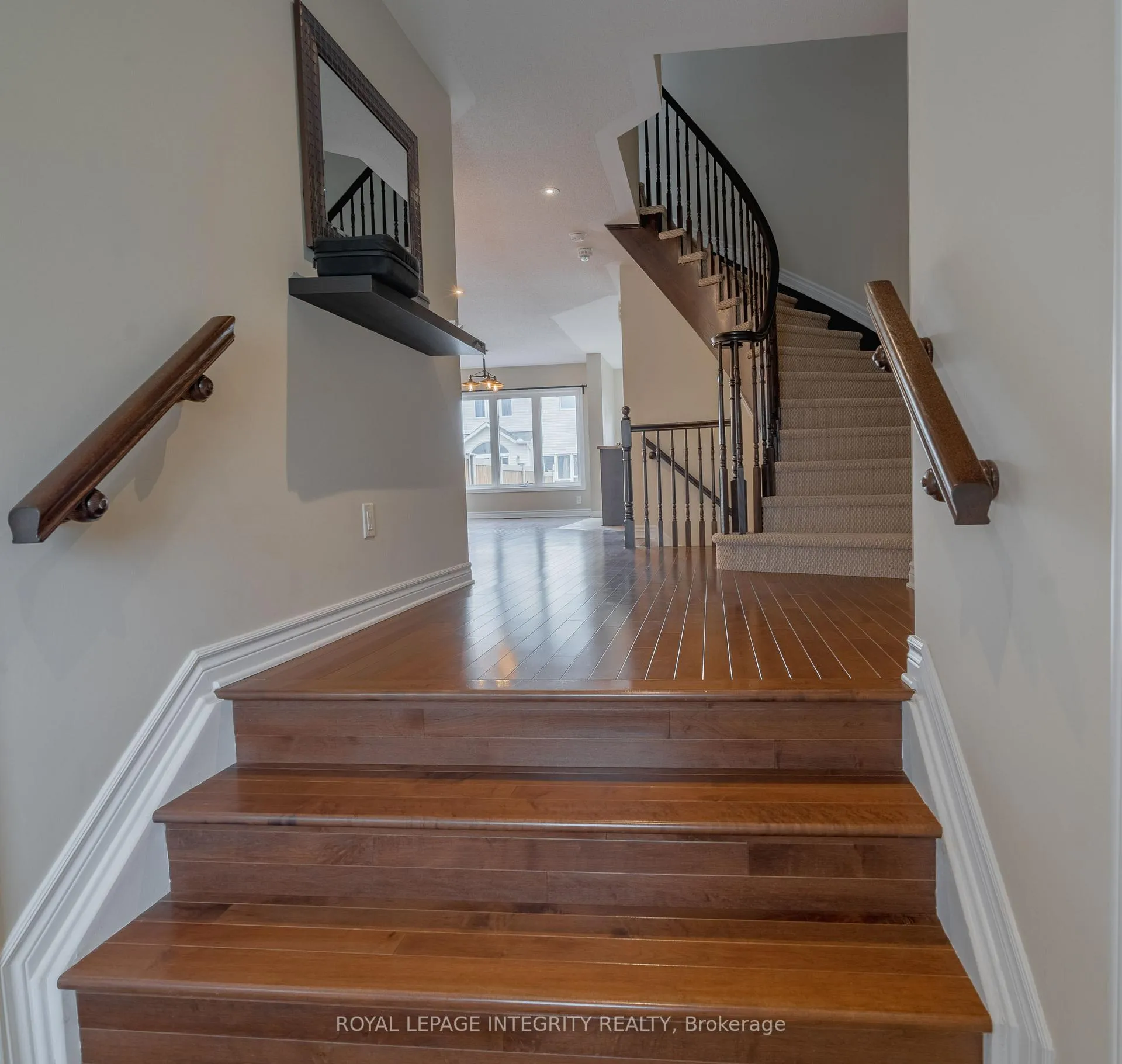Photo 3 of 71 Fallengale Crescent, Ottawa, Kanata - Kanata Lakes/Heritage Hills — HOMEH