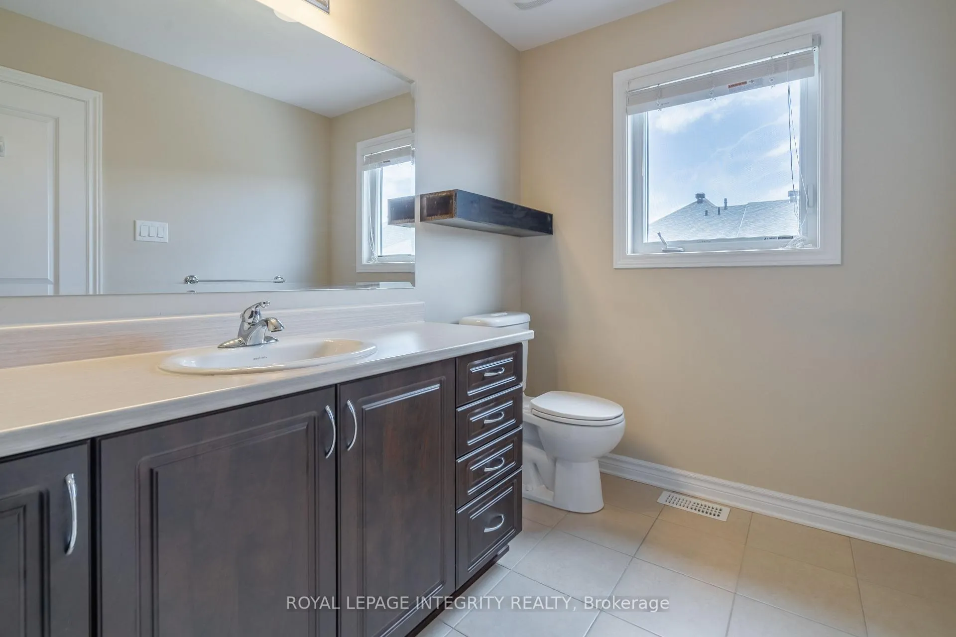 Photo 10 of 71 Fallengale Crescent, Ottawa, Kanata - Kanata Lakes/Heritage Hills — HOMEH