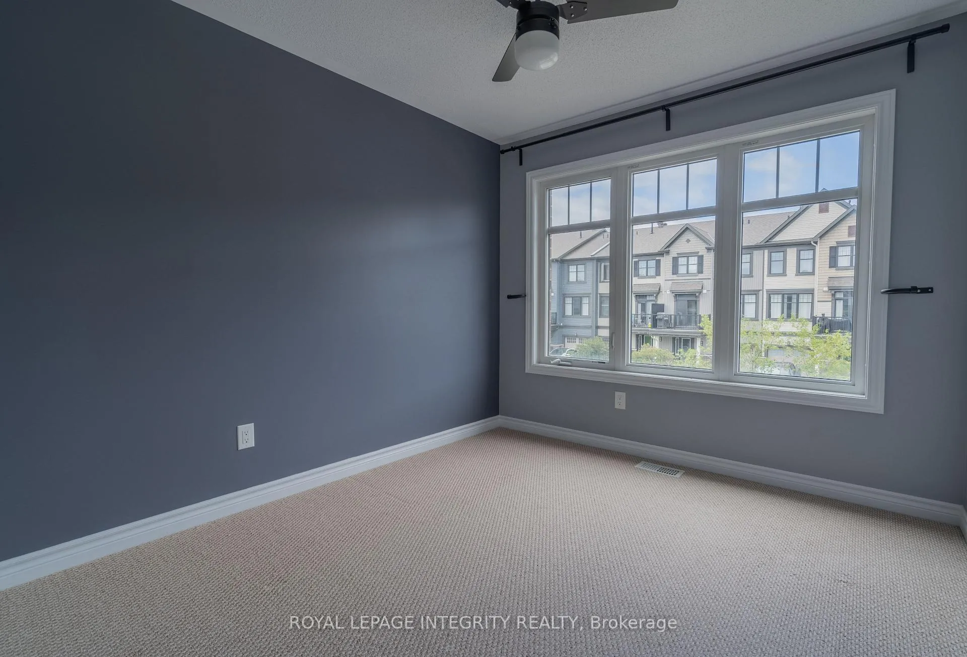 Photo 11 of 71 Fallengale Crescent, Ottawa, Kanata - Kanata Lakes/Heritage Hills — HOMEH