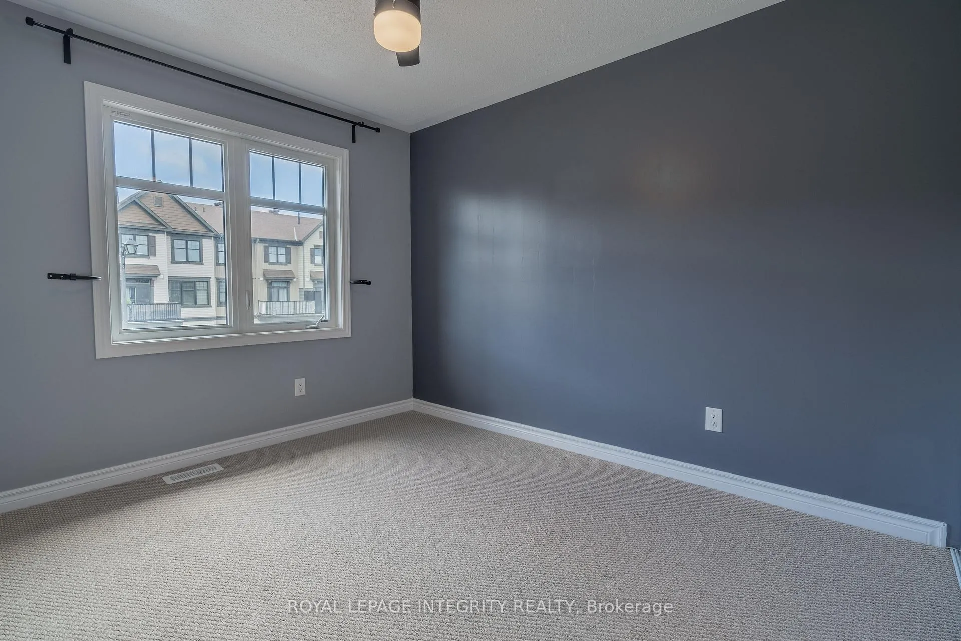Photo 12 of 71 Fallengale Crescent, Ottawa, Kanata - Kanata Lakes/Heritage Hills — HOMEH