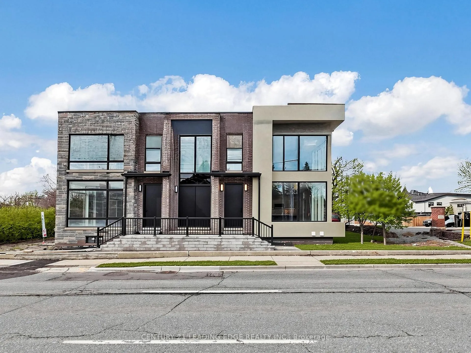 Photo 1 of Unit 3, 170 Dixon Road, Etobicoke, Kingsview Village-The Westway — HOMEH