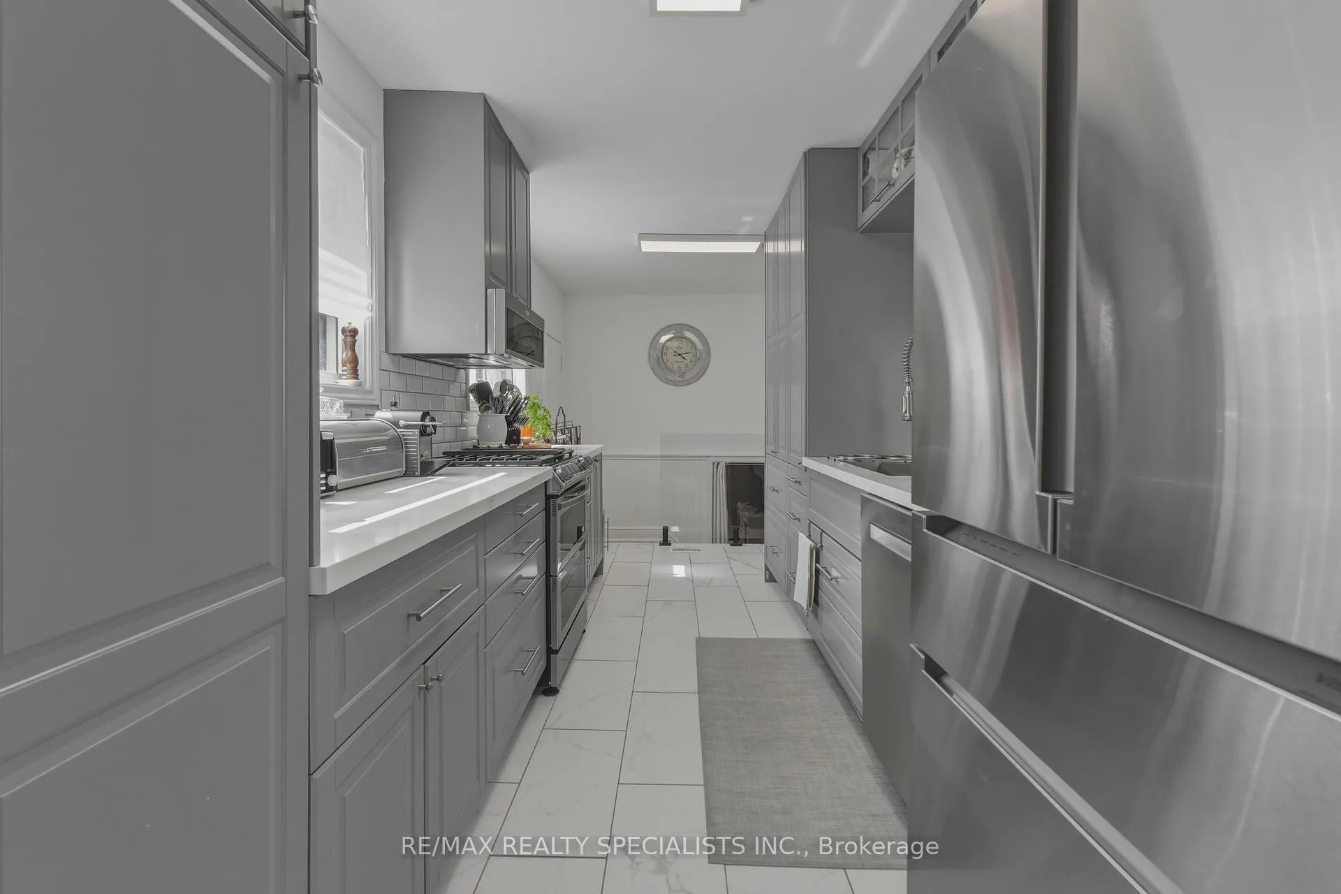 Photo 4 of 34 Alphonsus Court, New Tecumseth, Tottenham — HOMEH