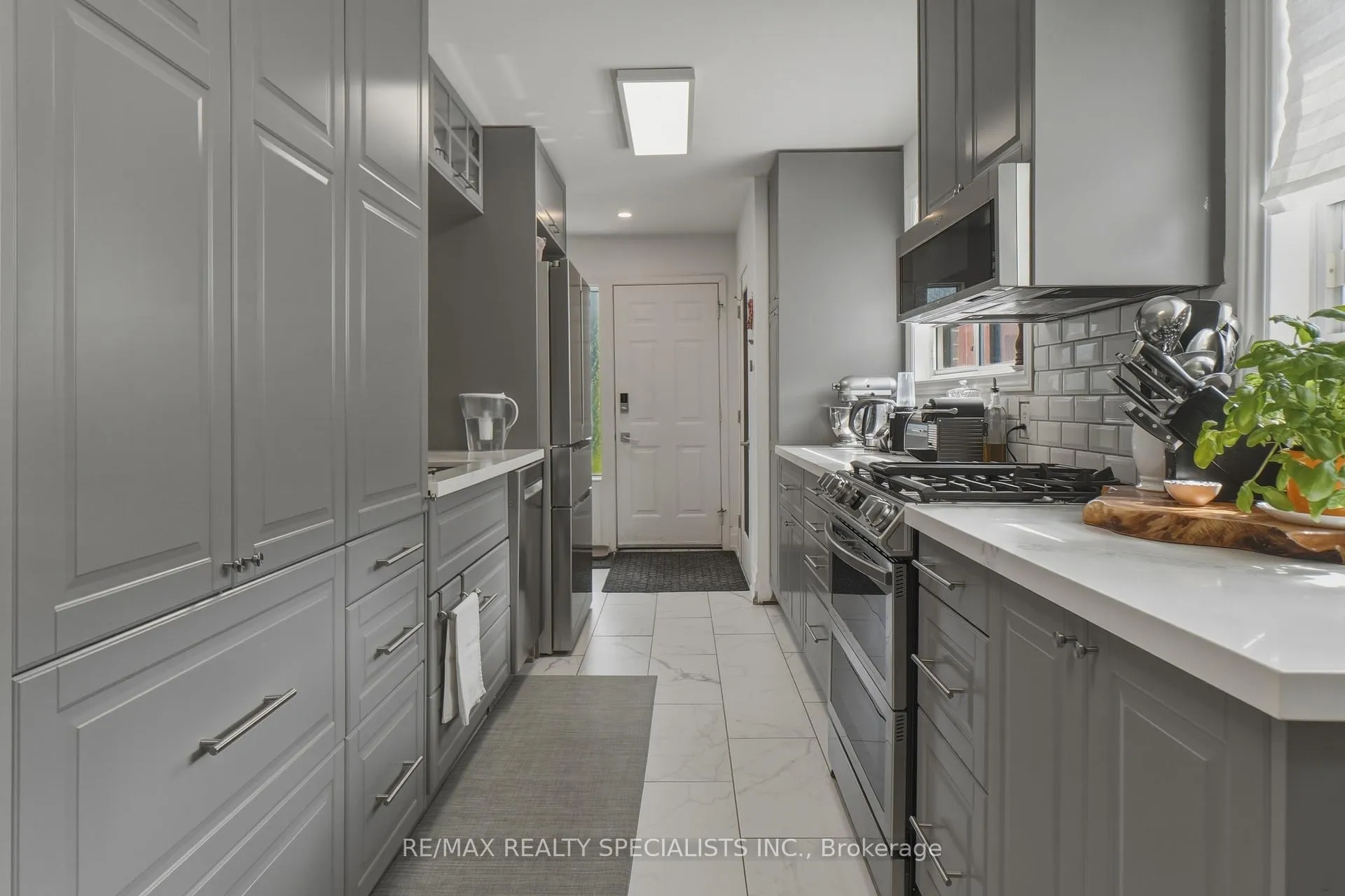 Photo 5 of 34 Alphonsus Court, New Tecumseth, Tottenham — HOMEH