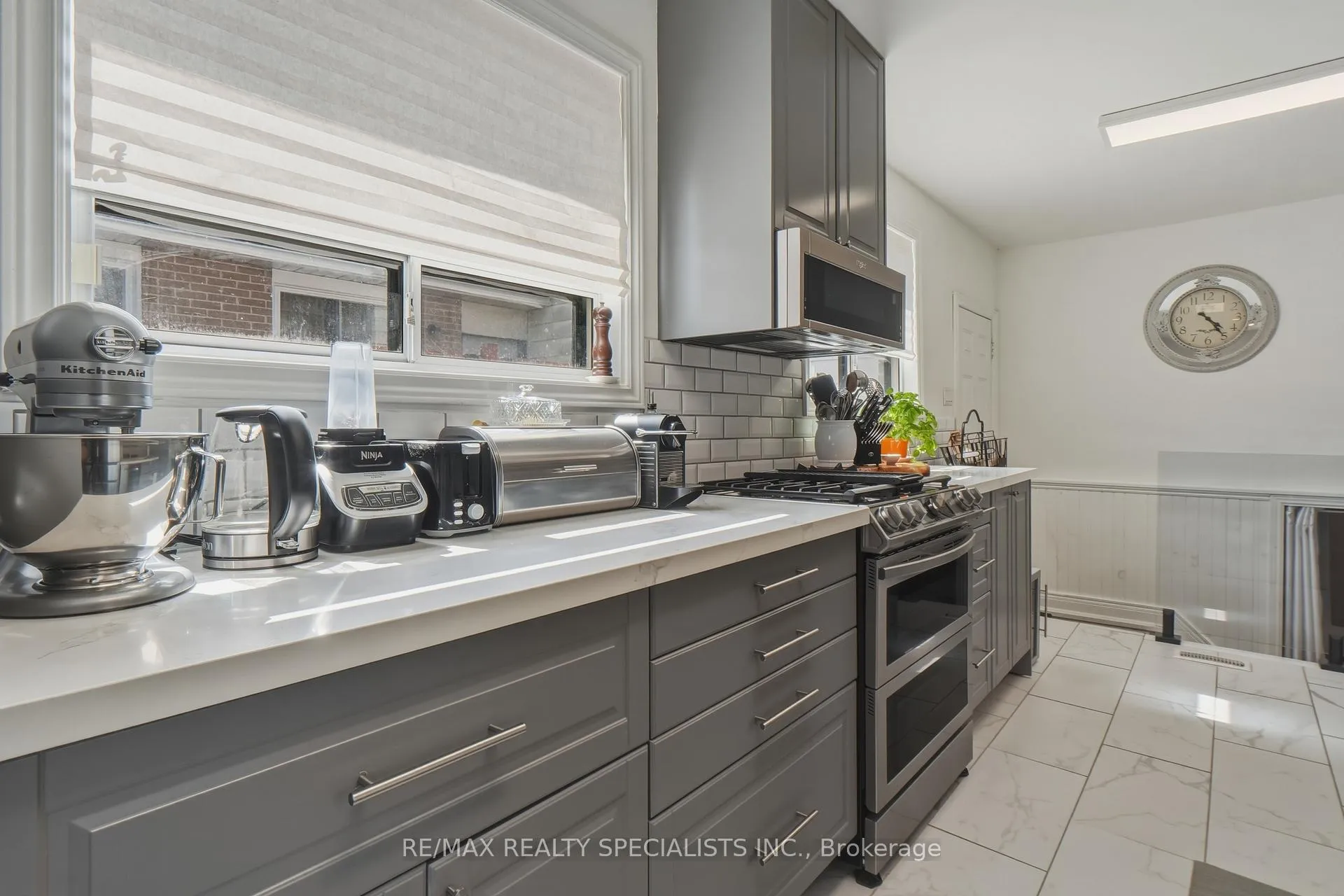Photo 7 of 34 Alphonsus Court, New Tecumseth, Tottenham — HOMEH