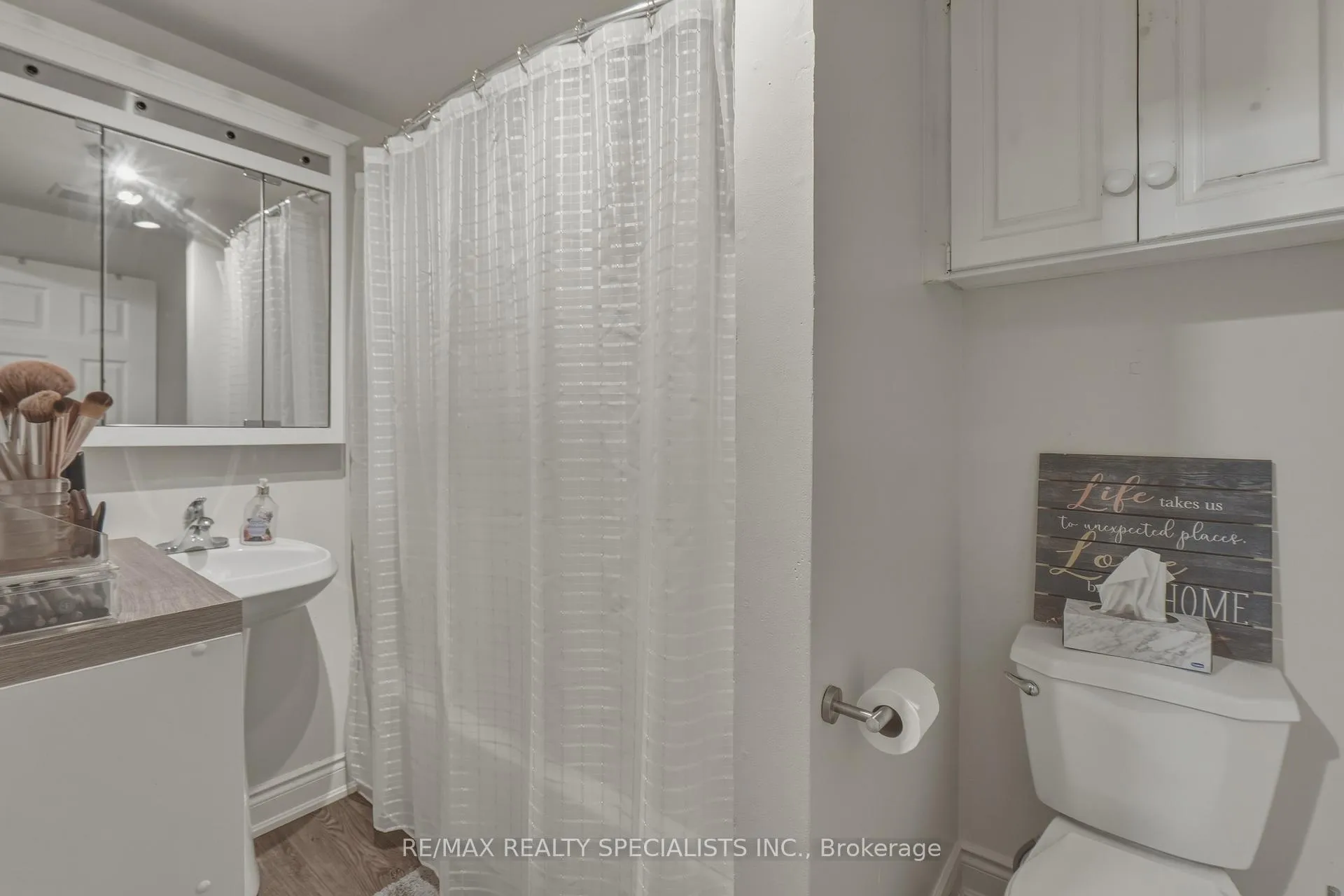 Photo 20 of 34 Alphonsus Court, New Tecumseth, Tottenham — HOMEH