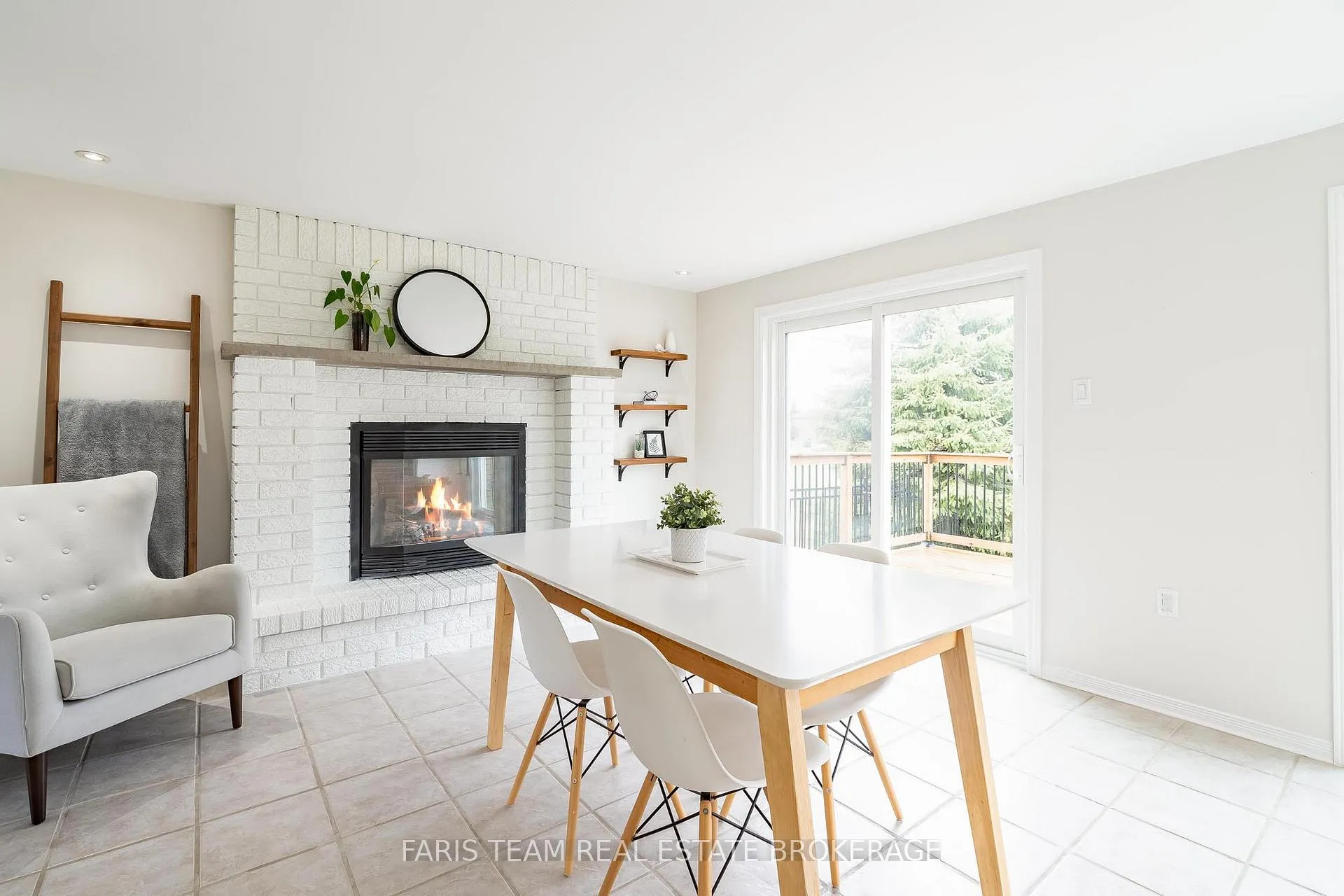 Photo 11 of 409 Anne Street N, Barrie, West Bayfield — HOMEH