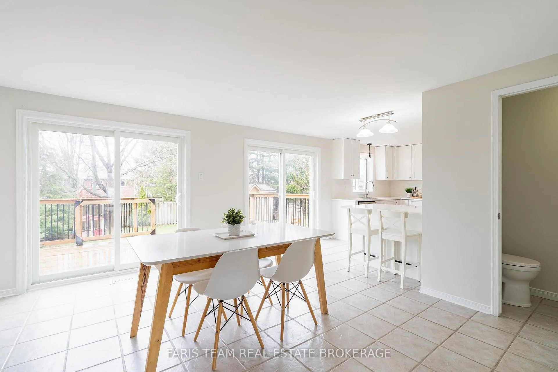 Photo 14 of 409 Anne Street N, Barrie, West Bayfield — HOMEH