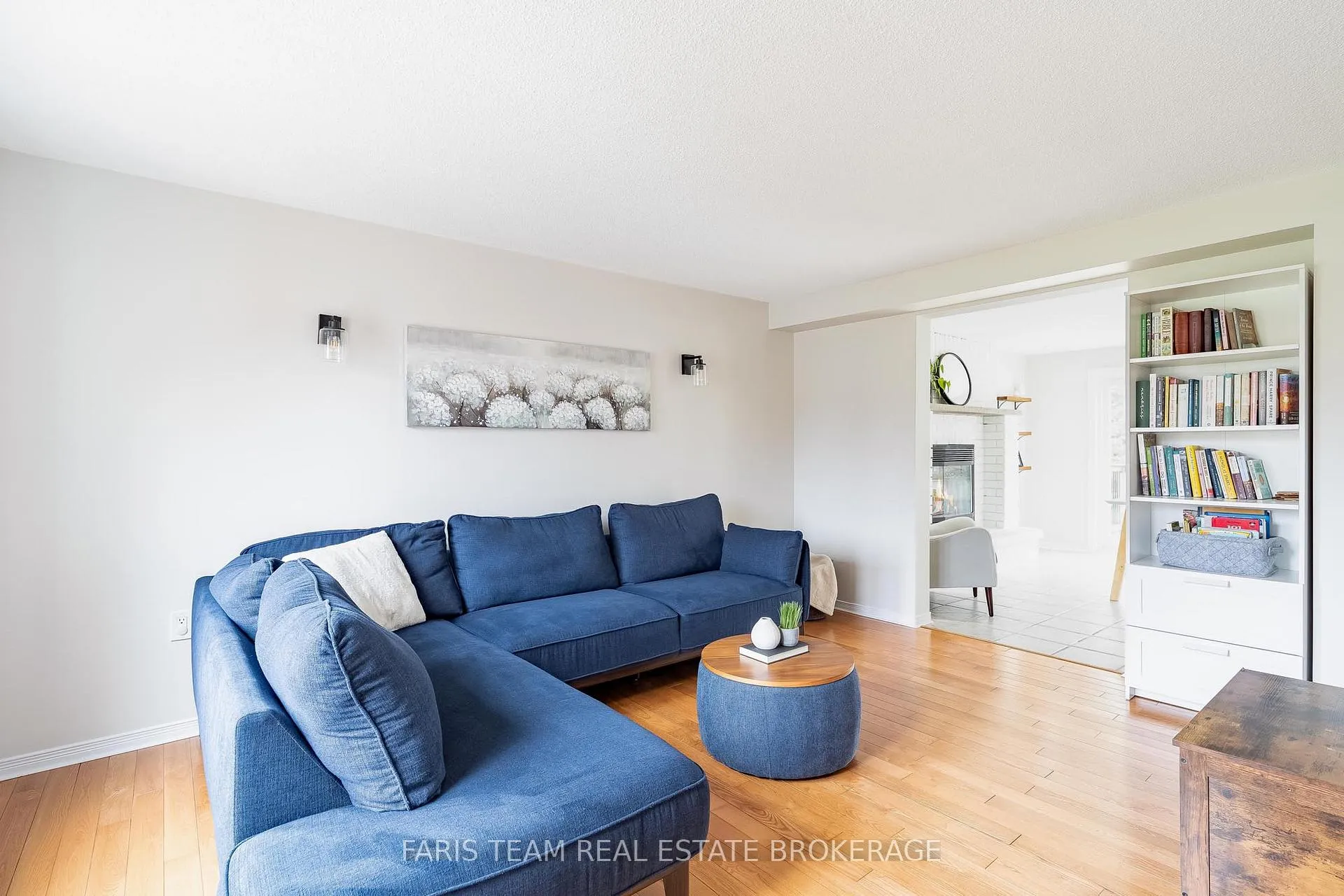 Photo 20 of 409 Anne Street N, Barrie, West Bayfield — HOMEH