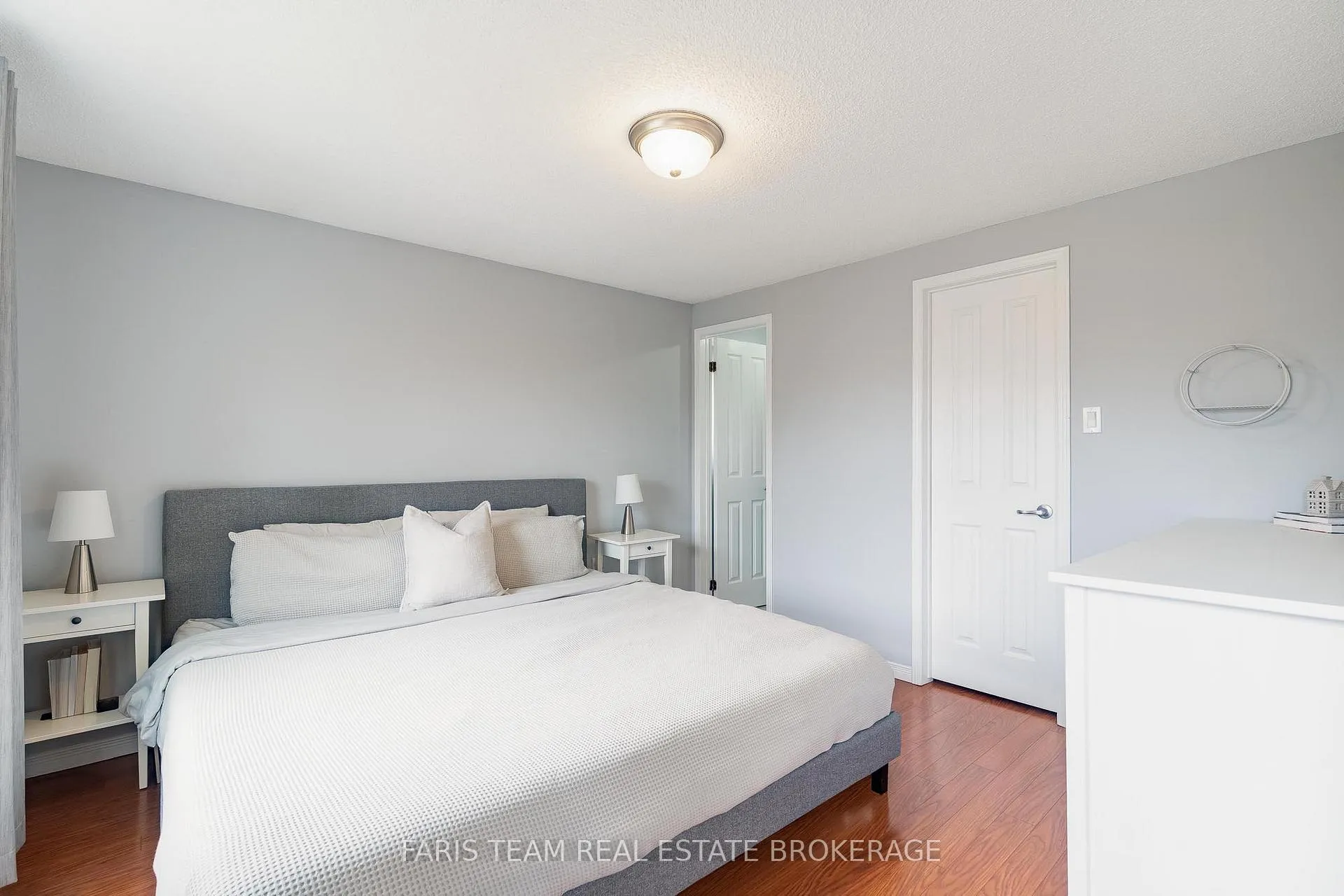 Photo 23 of 409 Anne Street N, Barrie, West Bayfield — HOMEH