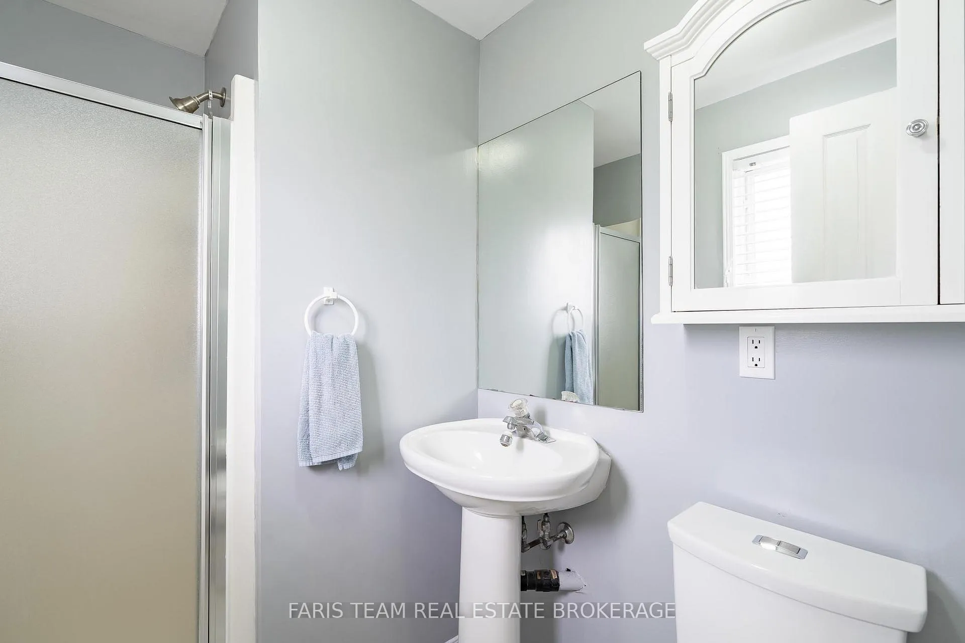Photo 24 of 409 Anne Street N, Barrie, West Bayfield — HOMEH