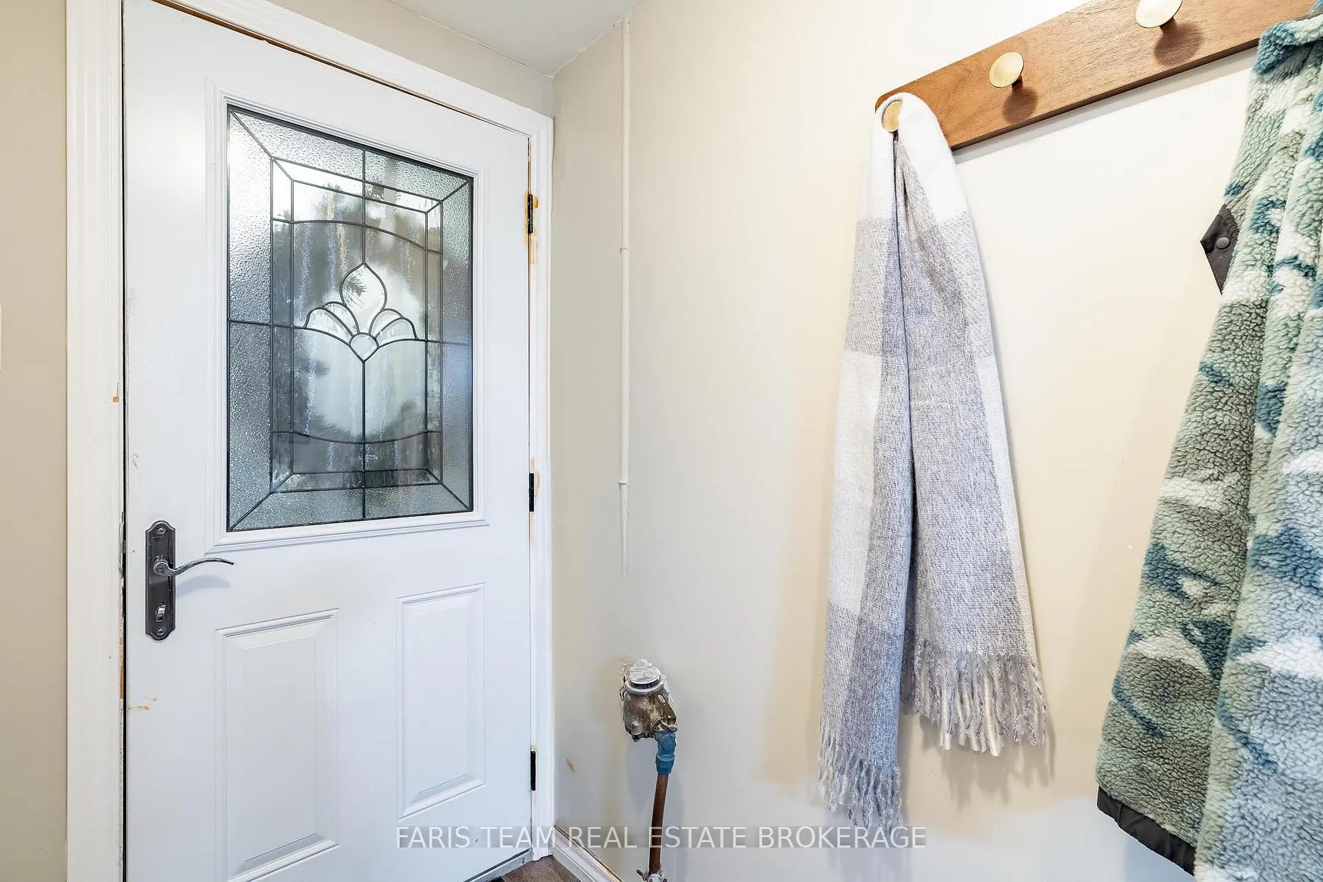 Photo 30 of 409 Anne Street N, Barrie, West Bayfield — HOMEH