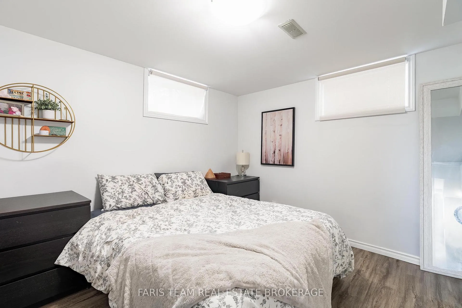 Photo 36 of 409 Anne Street N, Barrie, West Bayfield — HOMEH