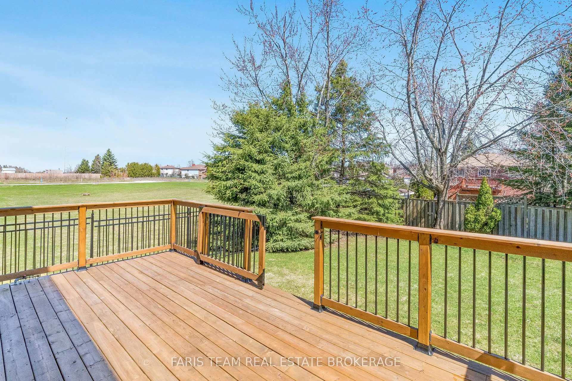 Photo 42 of 409 Anne Street N, Barrie, West Bayfield — HOMEH