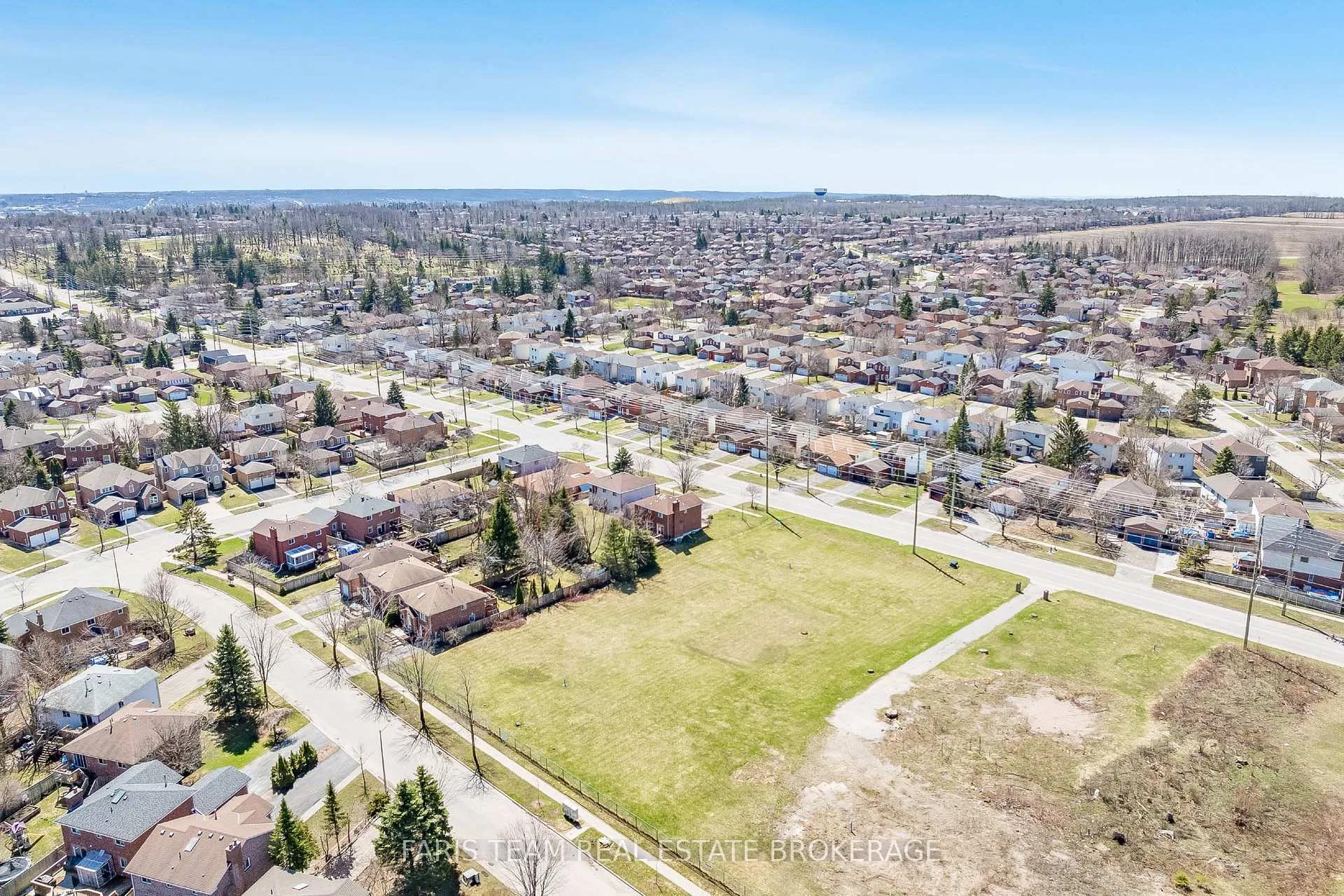 Photo 49 of 409 Anne Street N, Barrie, West Bayfield — HOMEH