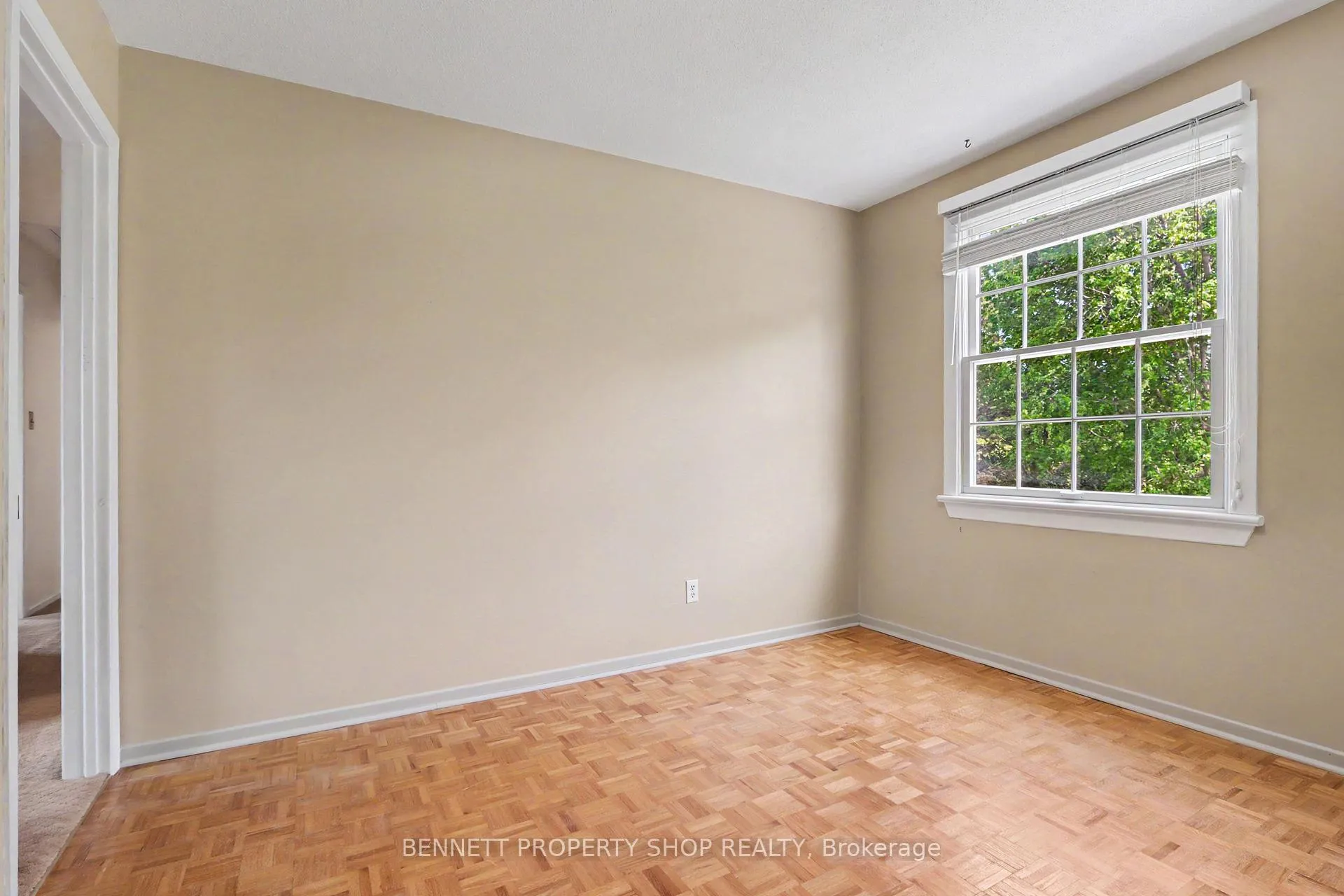 Photo 20 of 5449 Riverside Crescent, Ottawa, Manotick Long Island & Nicholls Island — HOMEH