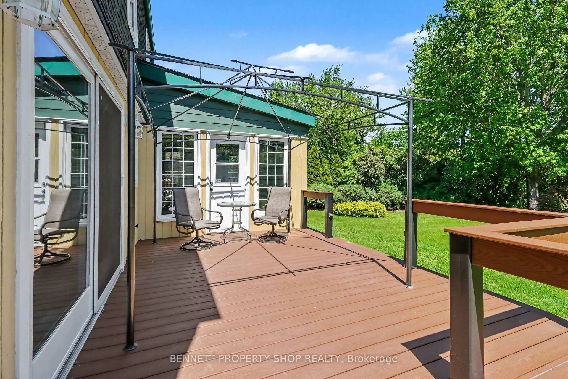 Photo 23 of 5449 Riverside Crescent, Ottawa, Manotick Long Island & Nicholls Island — HOMEH