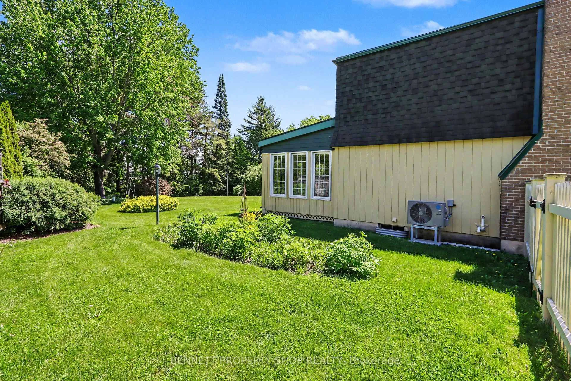 Photo 24 of 5449 Riverside Crescent, Ottawa, Manotick Long Island & Nicholls Island — HOMEH