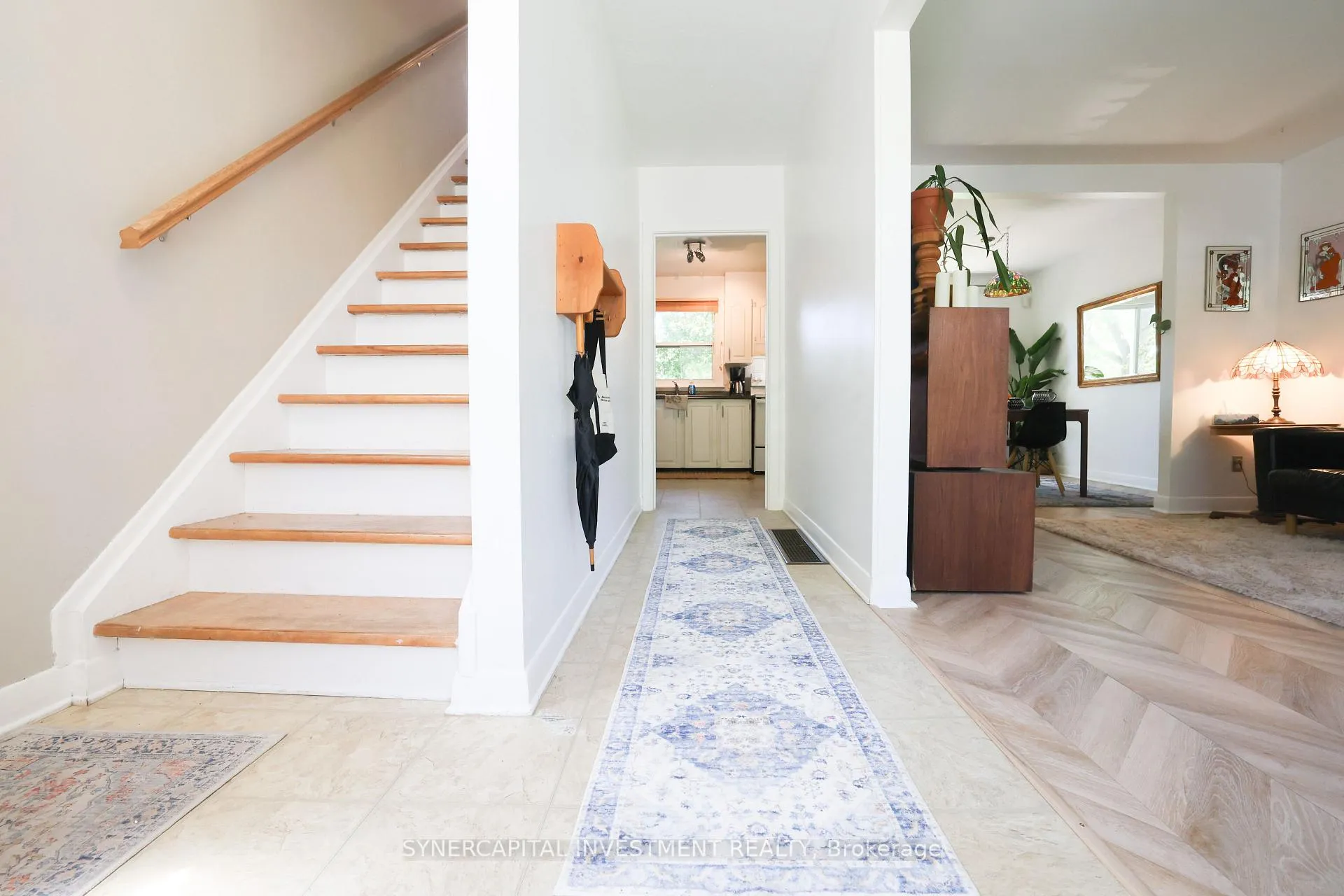 Photo 3 of 2502 Clementine Boulevard, Ottawa, Heron Park — HOMEH